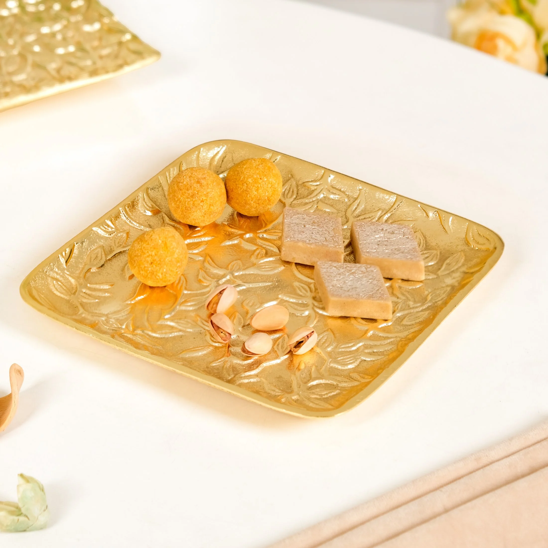 Golden Crest Floral Metal Decorative Tray - Image 3