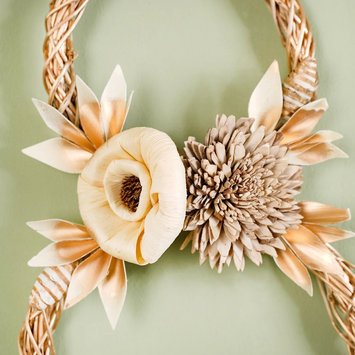 Golden Rings Dried Natural Flower Wall Hanging - Image 6