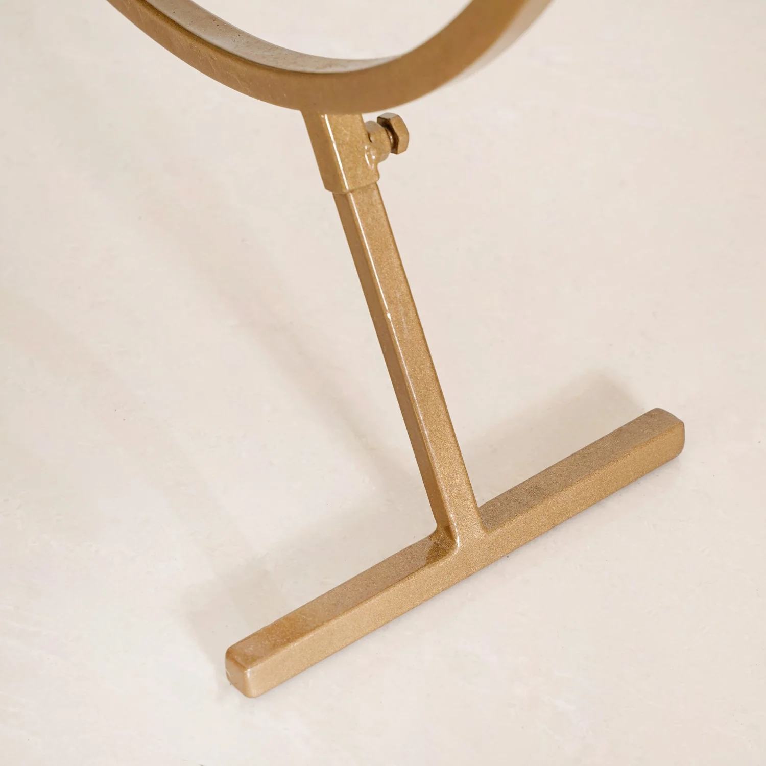 Golden Round Metal Backdrop Stand 34 Inch - Image 7