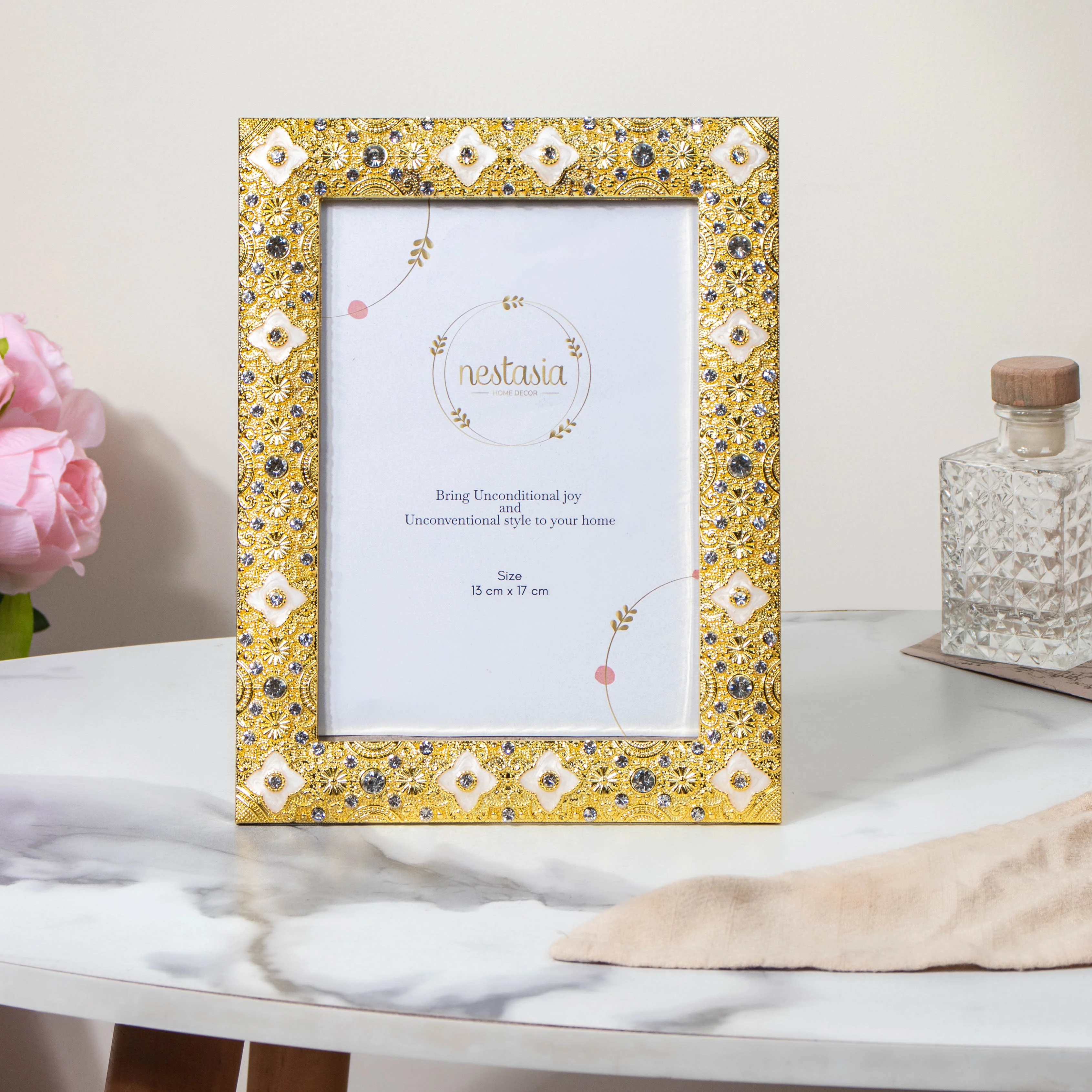 Golden Vintage Photo Frame - Image 3