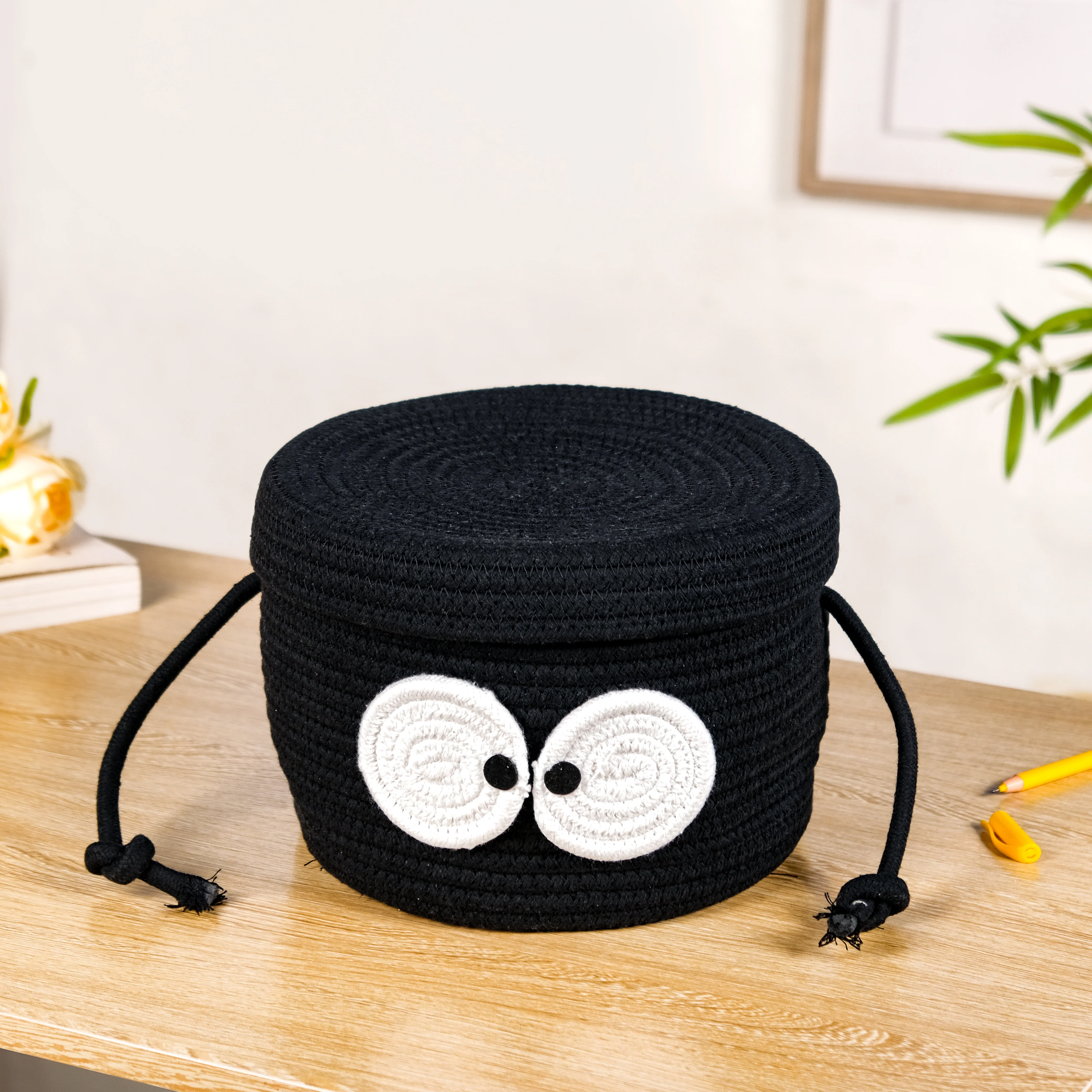 Googly Eyes Black Storage Basket With Lid 17cm - Image 2