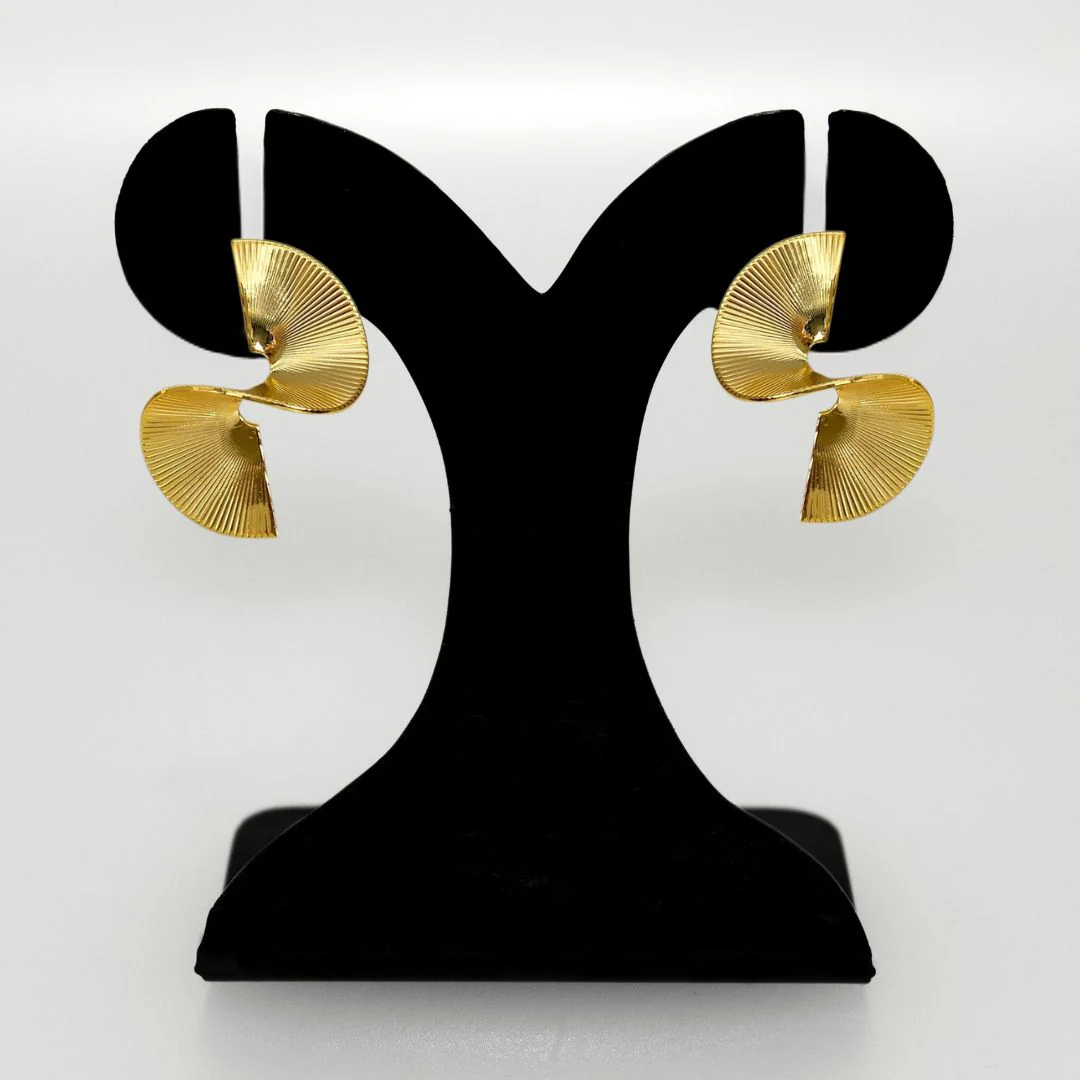 Graceful Gold Sensu Fan Earrings - Image 6