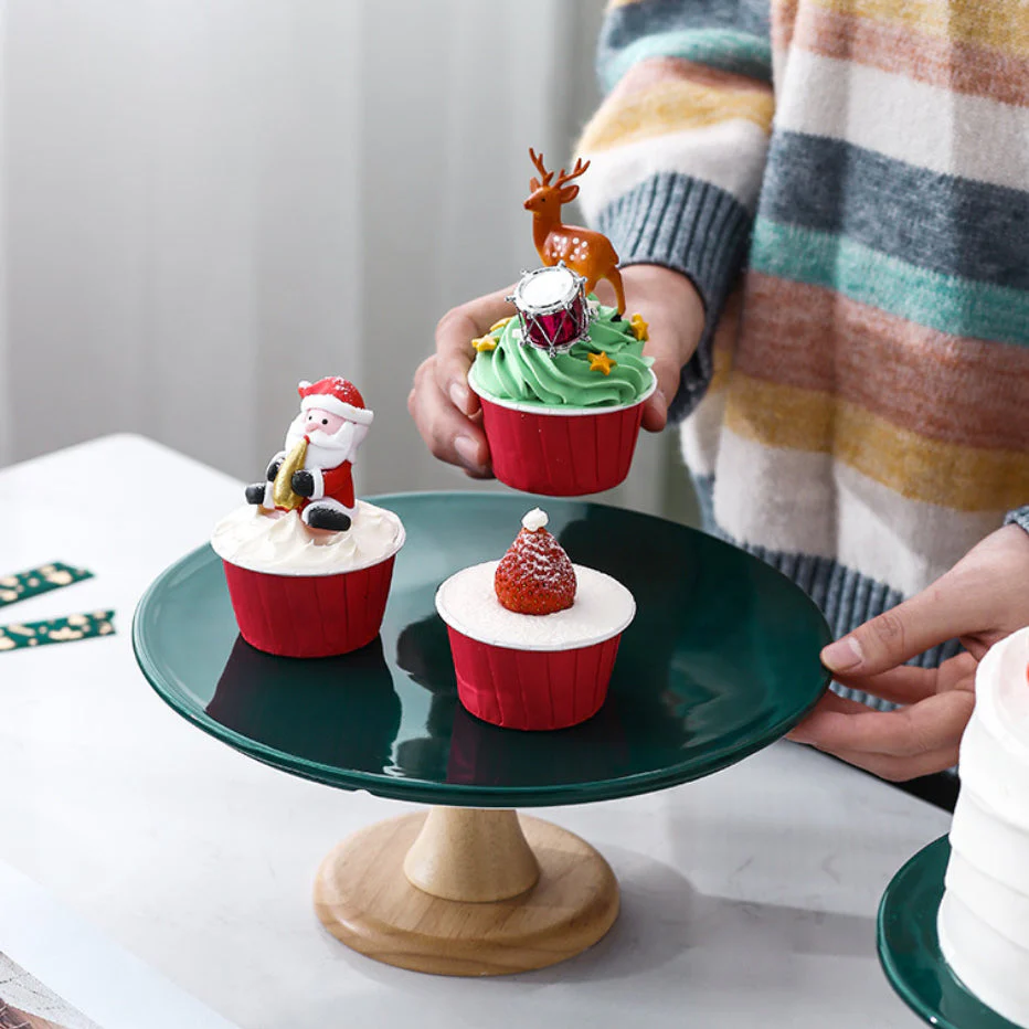 Green Cake Stand With Cloche Cover 9.5 Inch - Image 2