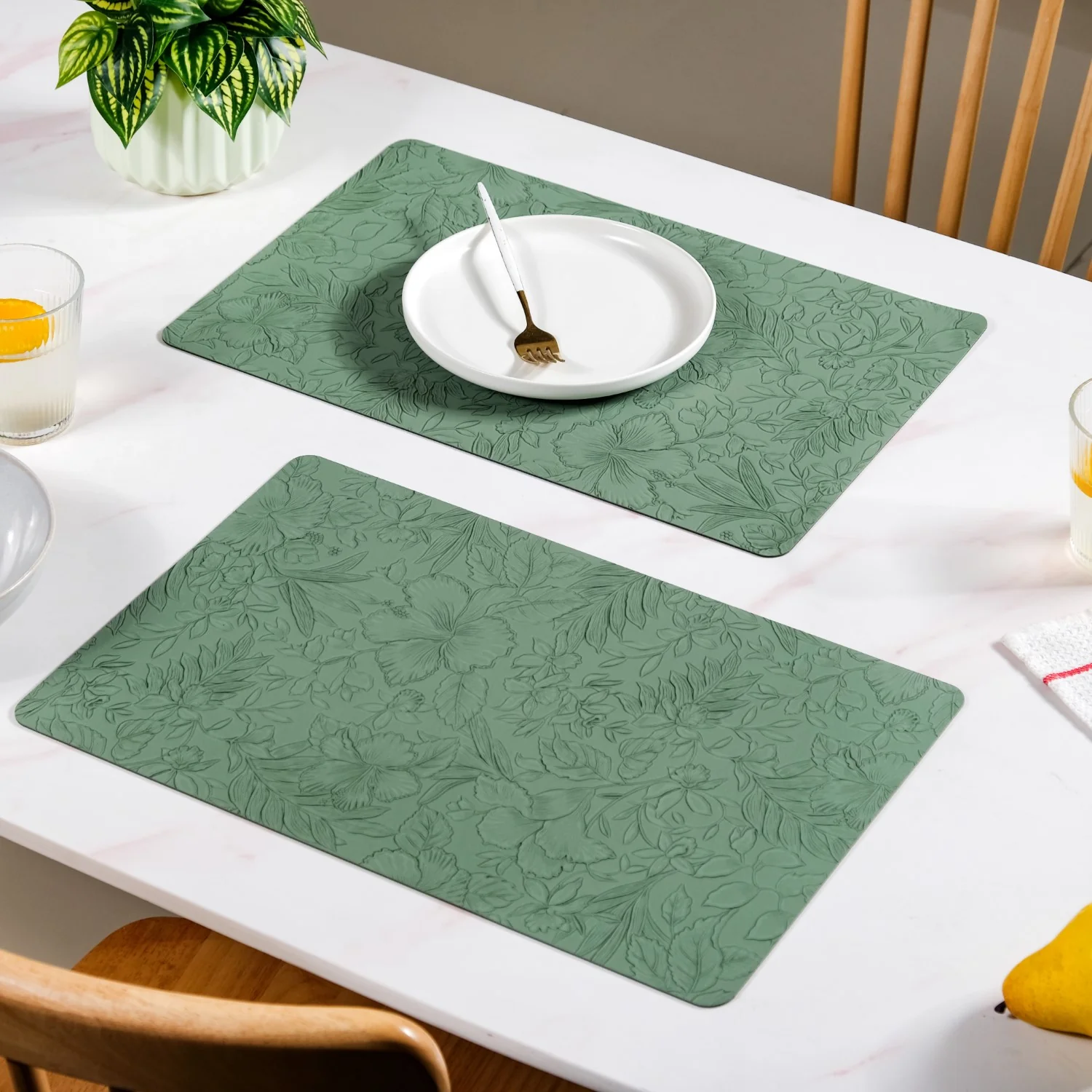 Green Embossed Hibiscus Rectangular Placemats Set Of 6 - Image 7