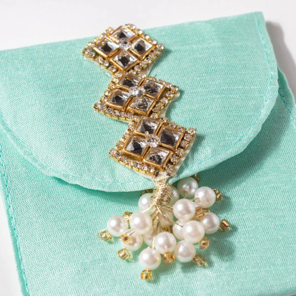 Green Festive Envelope - Image 5