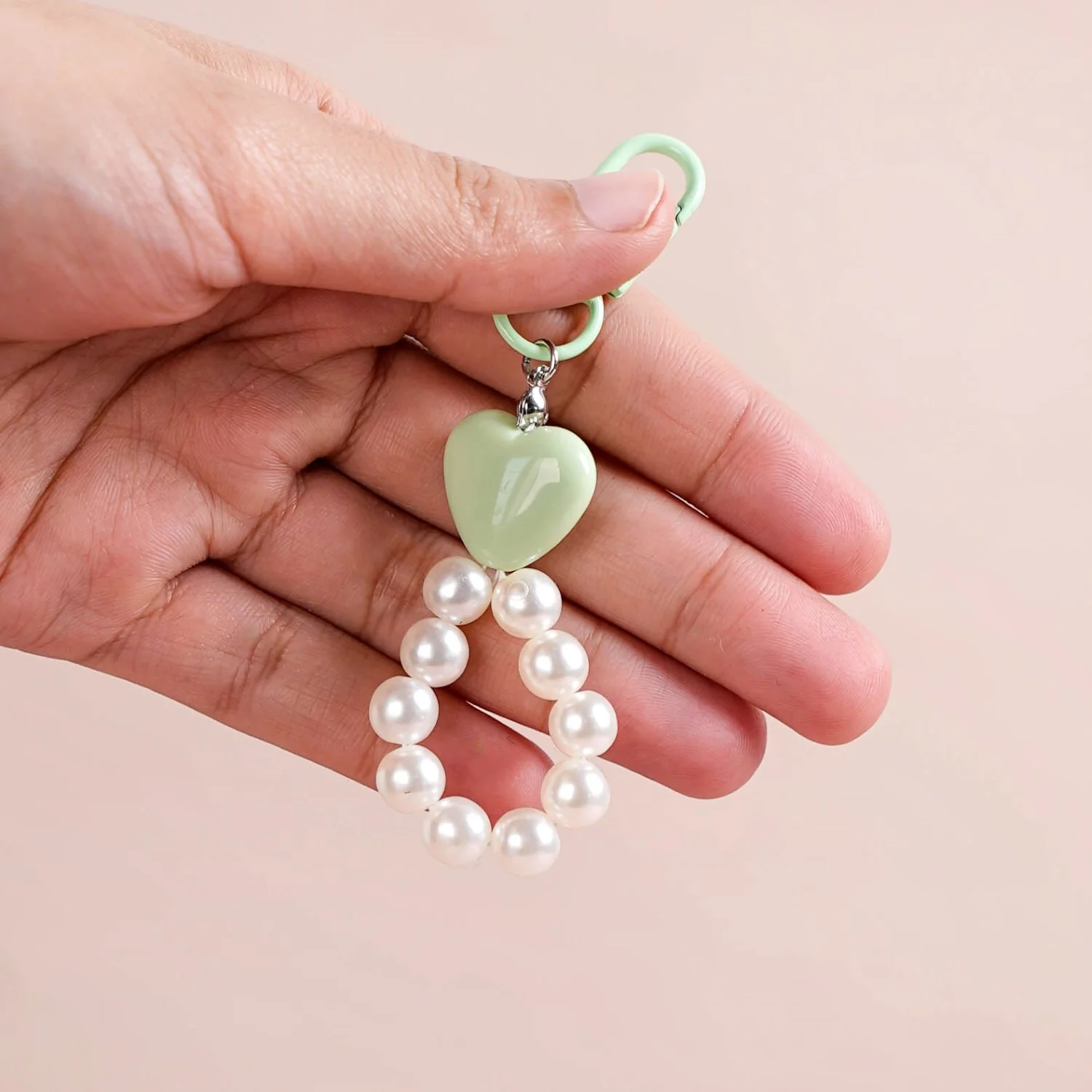 Green Sweetheart And Pearl Keychain - Image 2