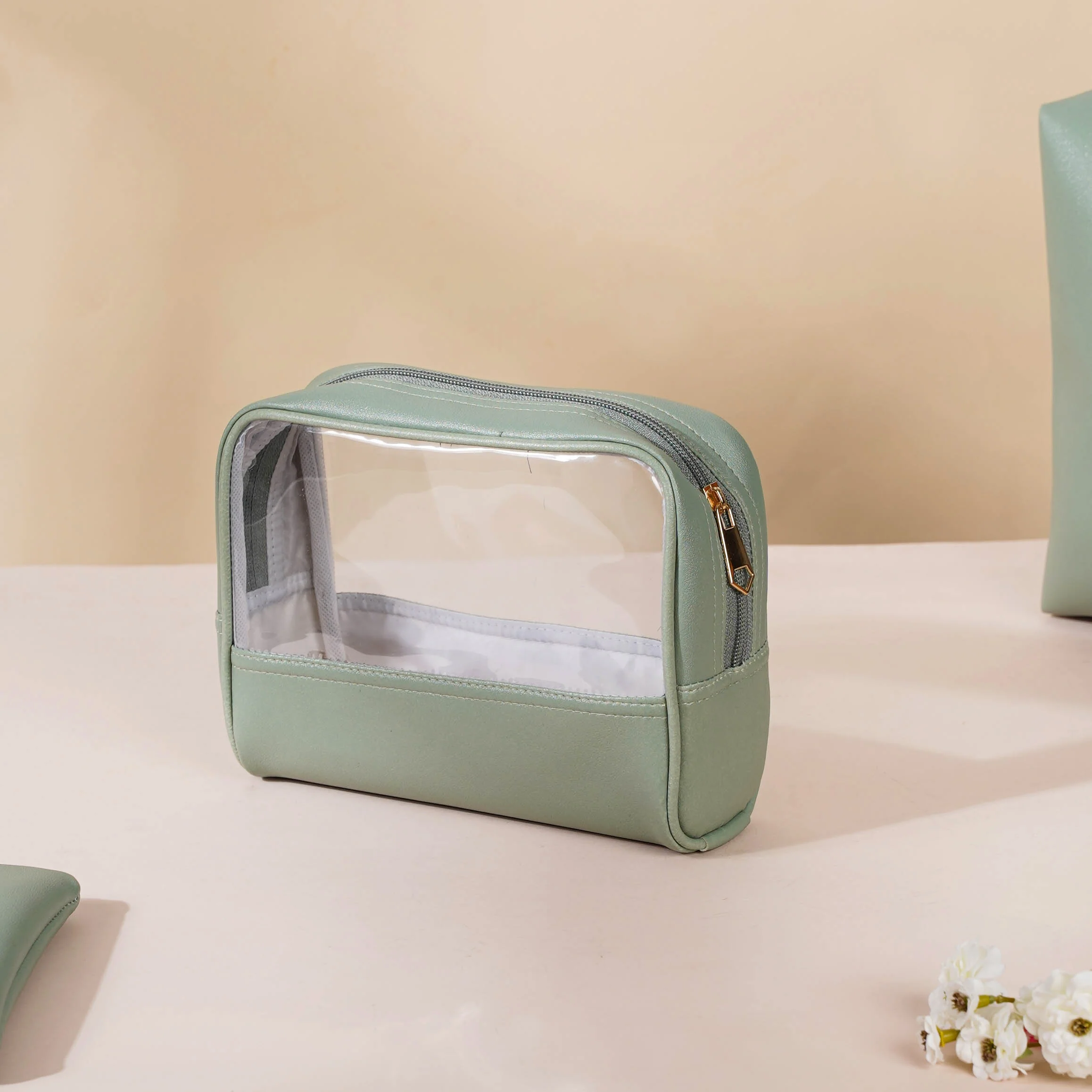 Green Travel Kit Set Of 4 - Image 12