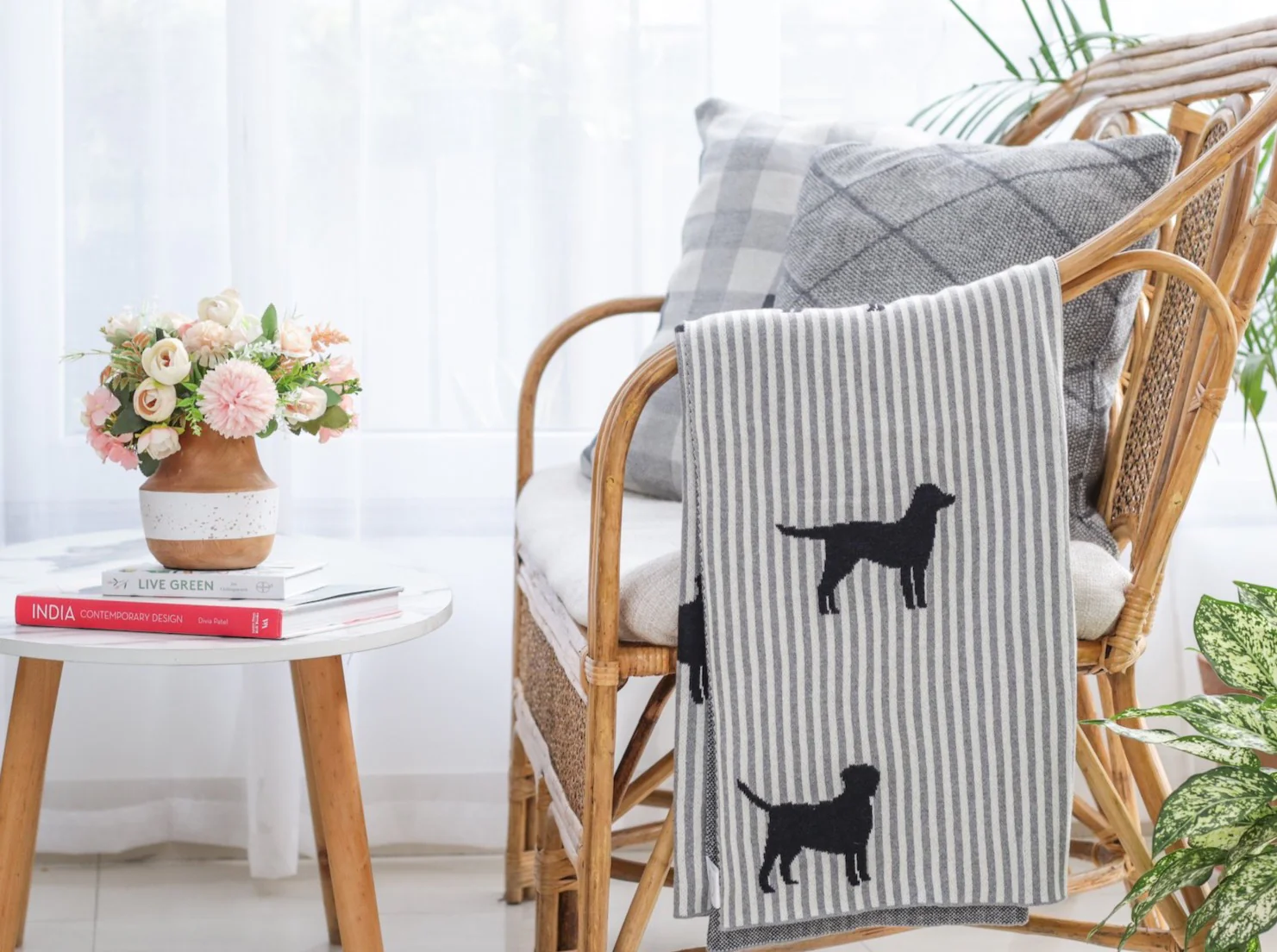 Grey Knitted Blanket - Image 5