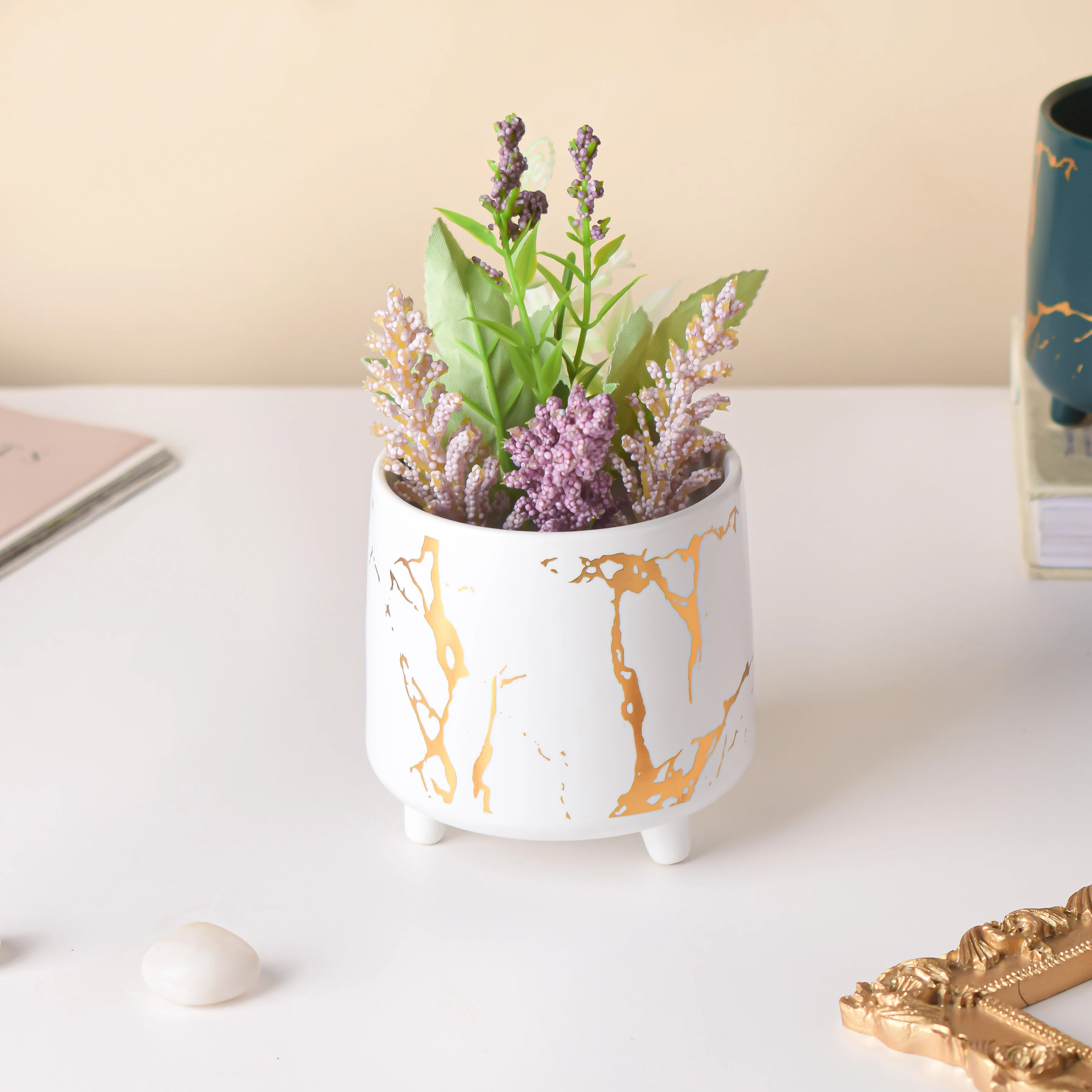 Halcyon Gold White Marble Ceramic Planter With Legs Small - Image 2