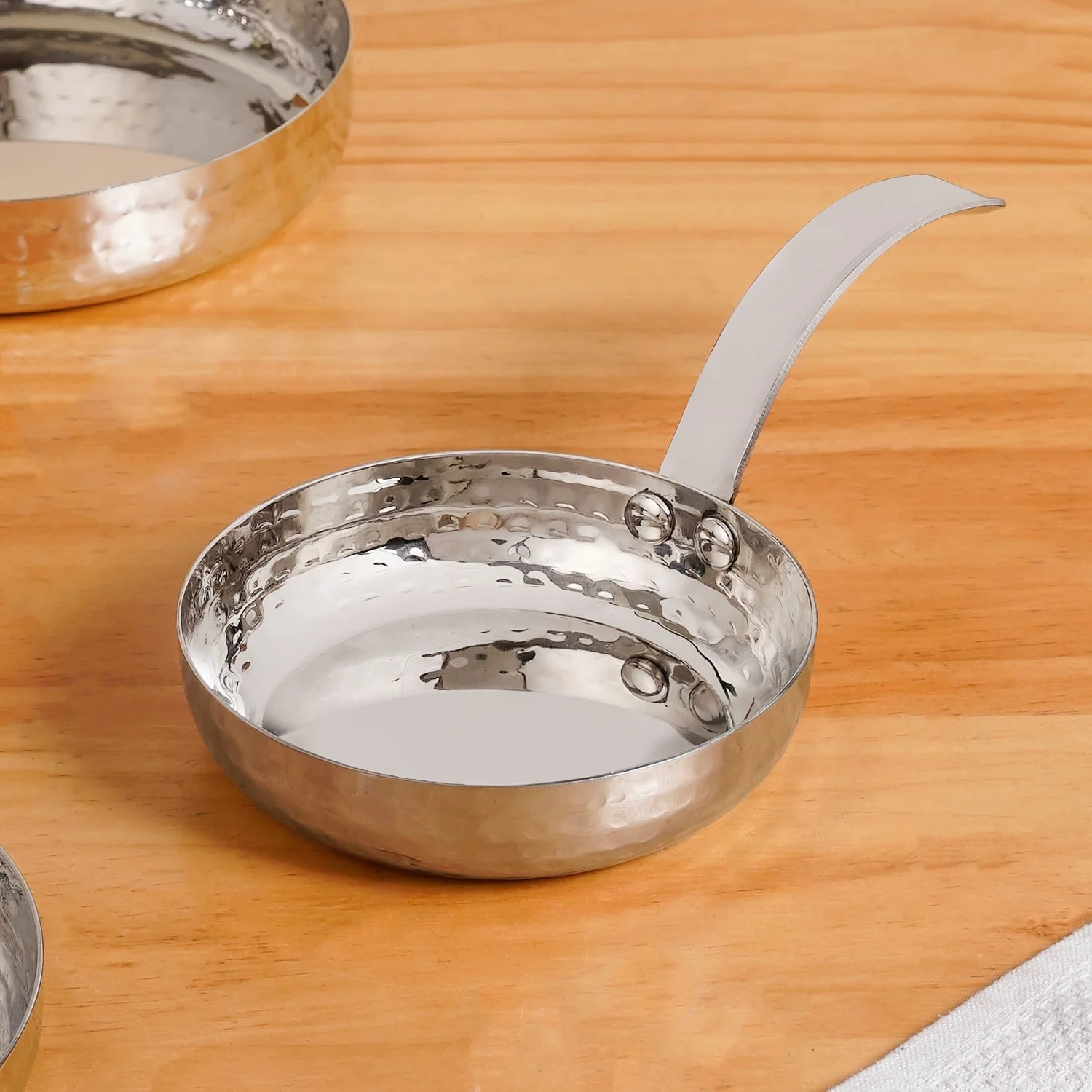 Hammered Stainless Steel Serving Pan With Handle Set Of 3 - Image 6
