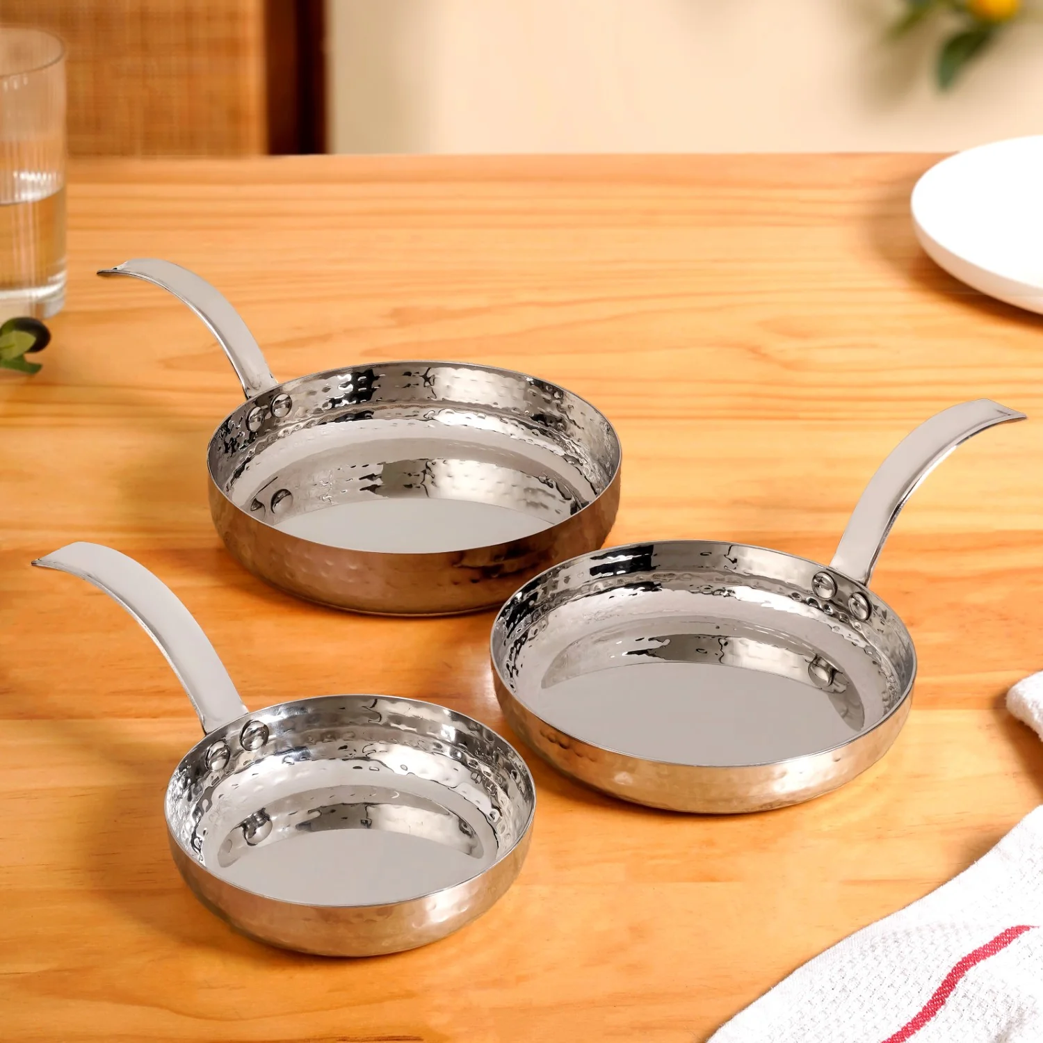 Hammered Stainless Steel Serving Pan With Handle Set Of 3 - Image 9