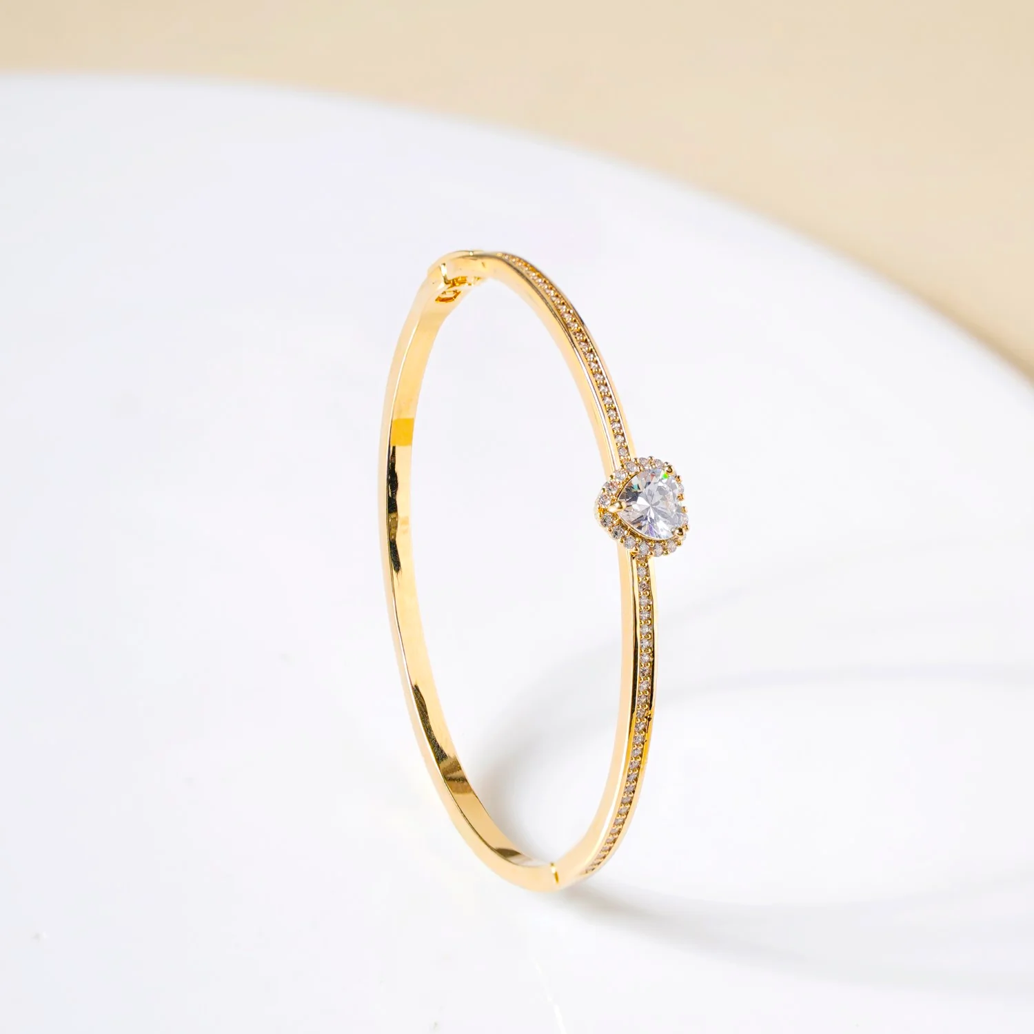 Heart On Sleeves Gold Bracelet - Image 6