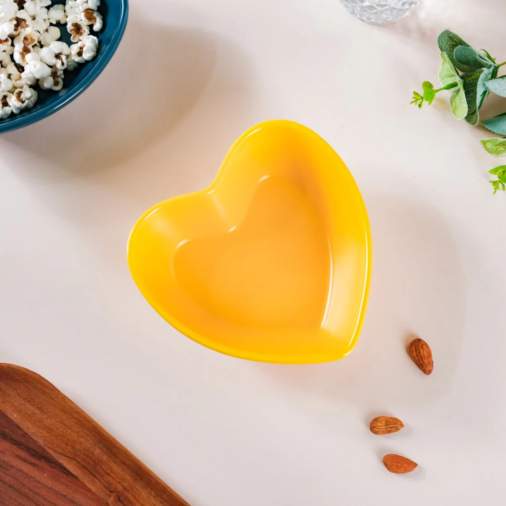 Hearty Ceramic Bakeware Small Yellow 6 Inch - Image 4