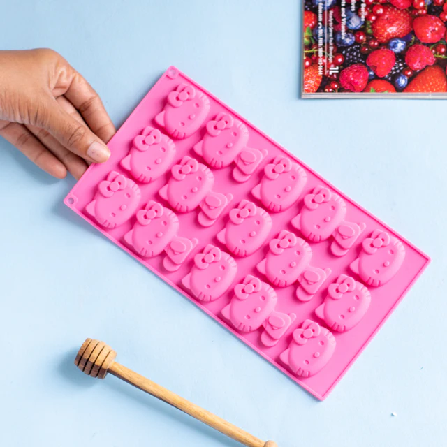 Hello Kitty Chocolate Mould - Image 4