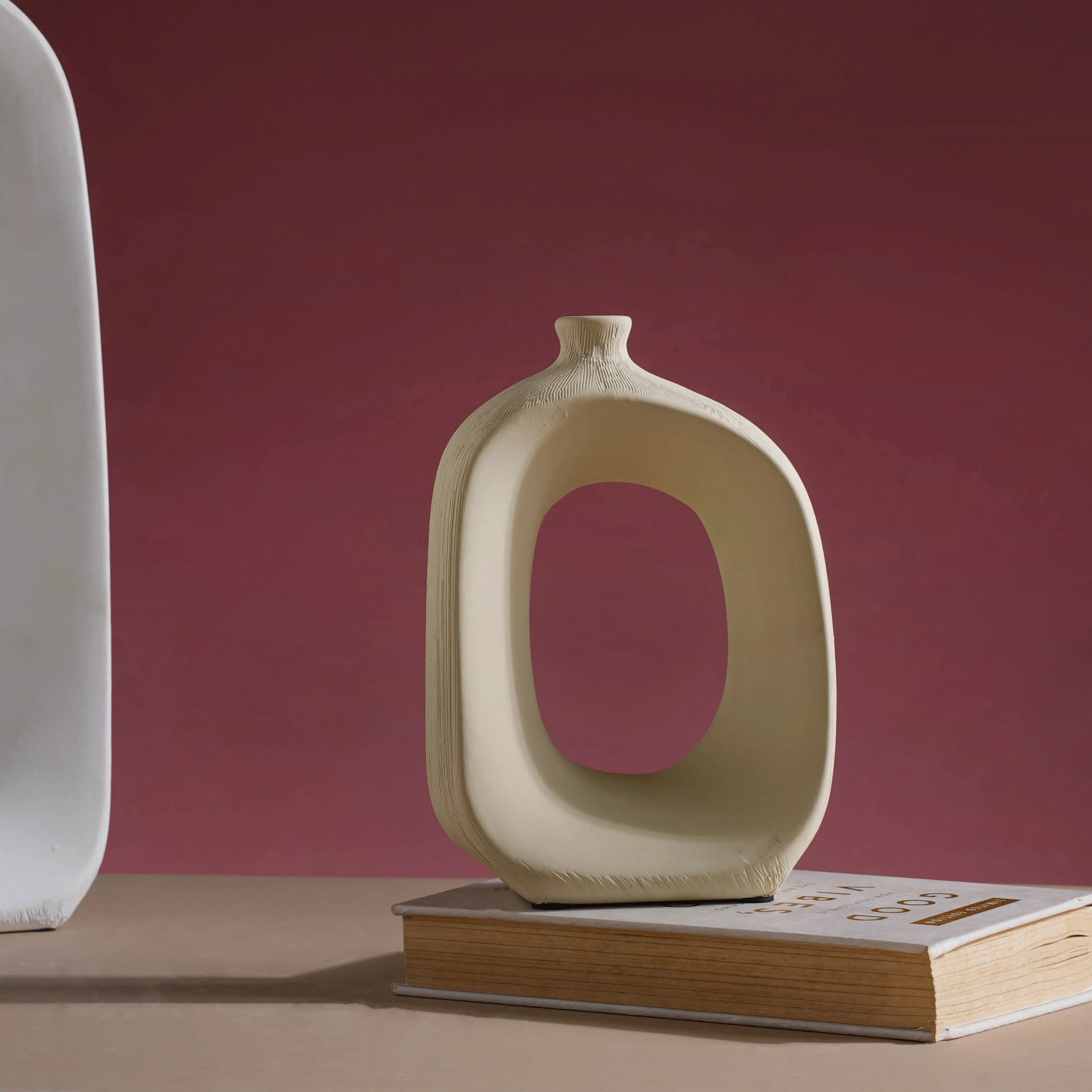 Hollow Vase Set Of 3 - Image 8