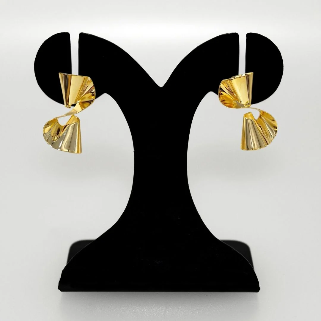 Hourglass Twist Earrings Gold - Image 6