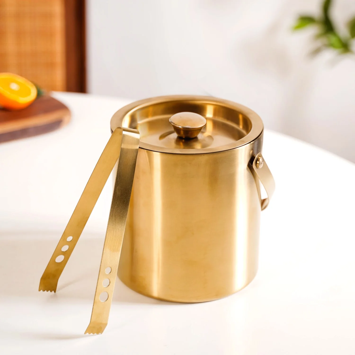 Ice Bucket And Tongs Set With Golden Finish 2000ml - Image 8