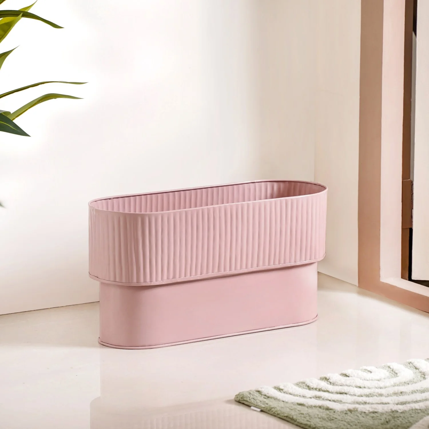 Box Planter With Stand Dusty Pink - Image 9