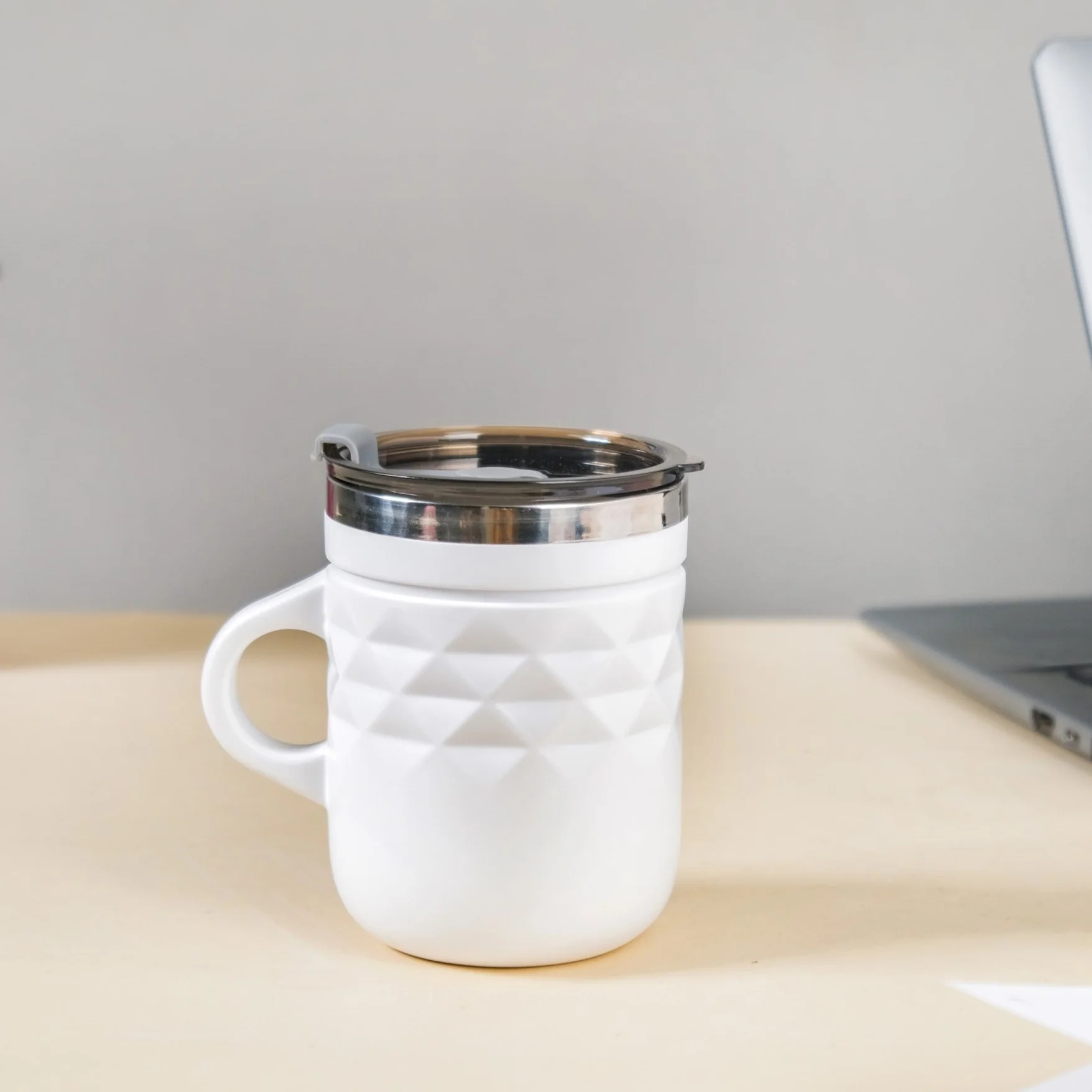 Stainless Steel Travel Mug White 400ml - Image 4