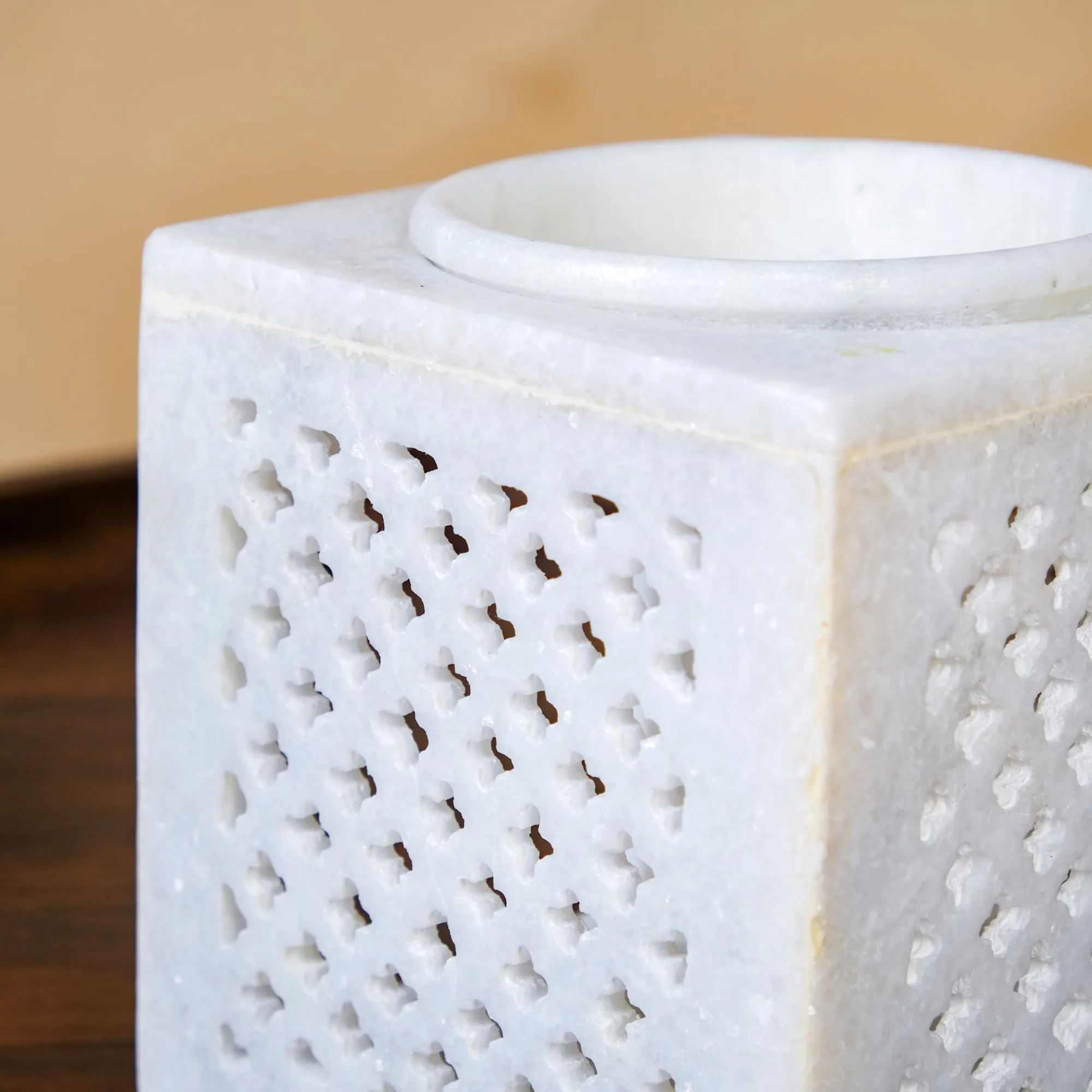 Jharokha Artistry Marble Diffuser - Image 8