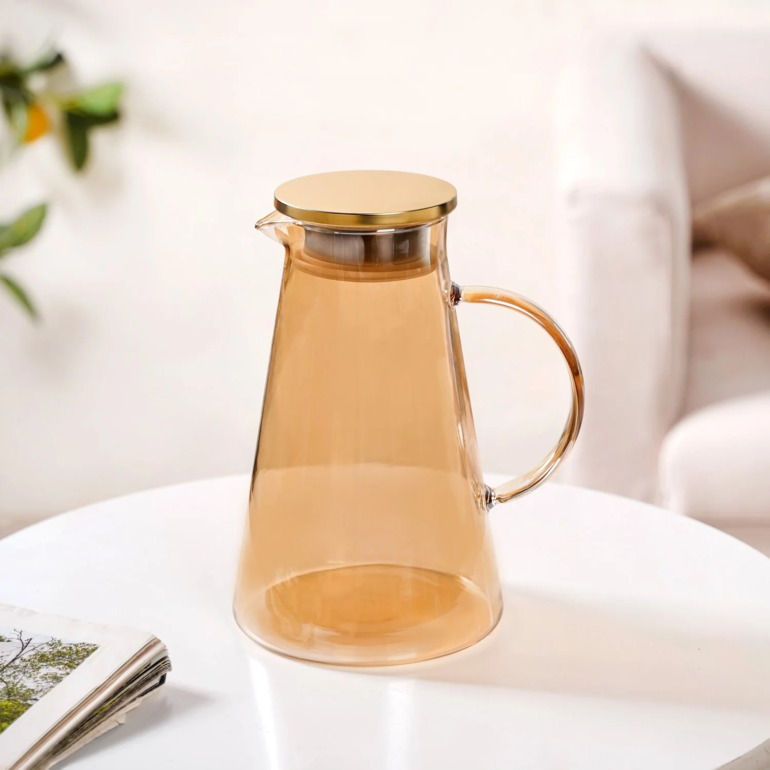 Amber Jug with Metal Lid 1800ml