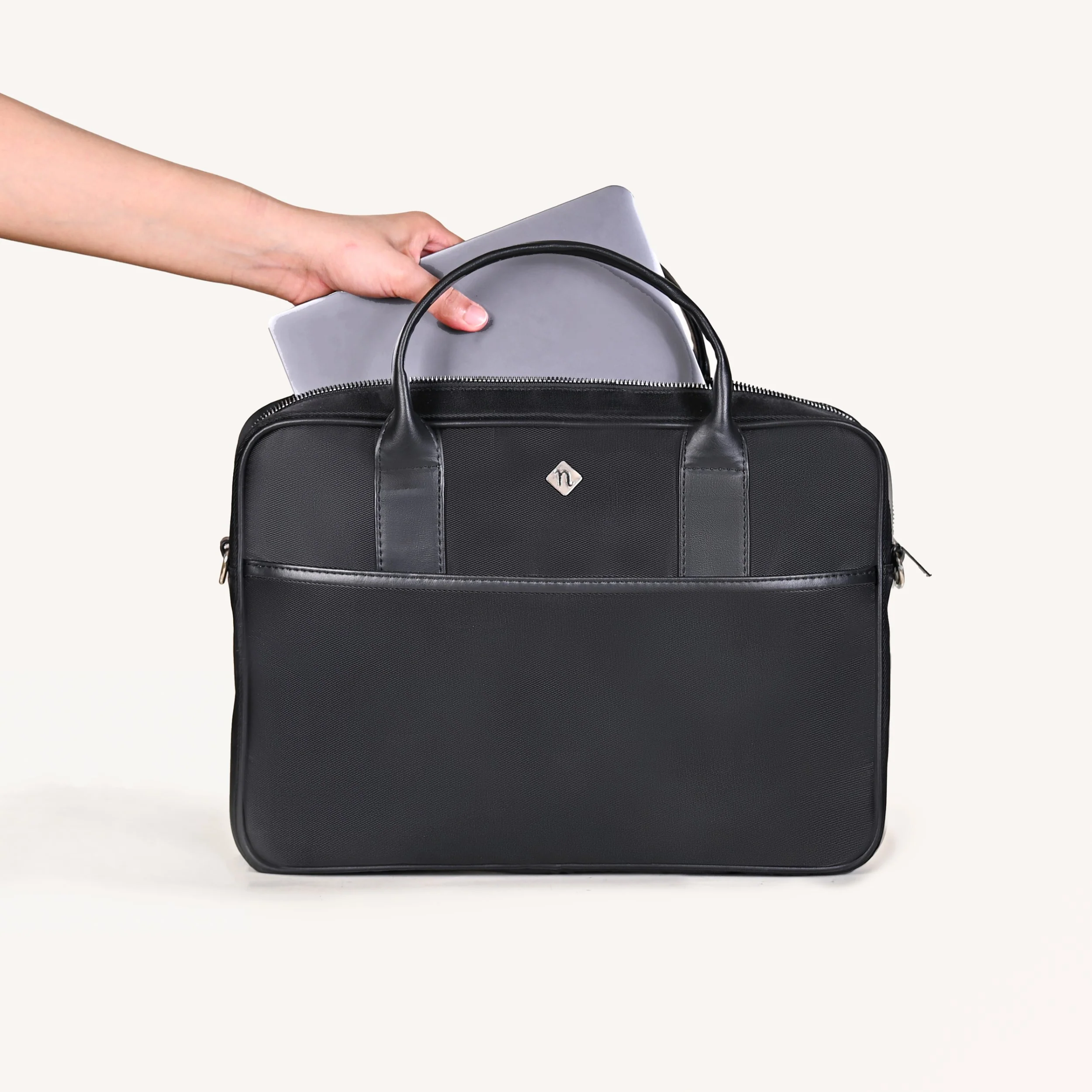Kaizen Laptop Bag Black 14 Inch - Image 3