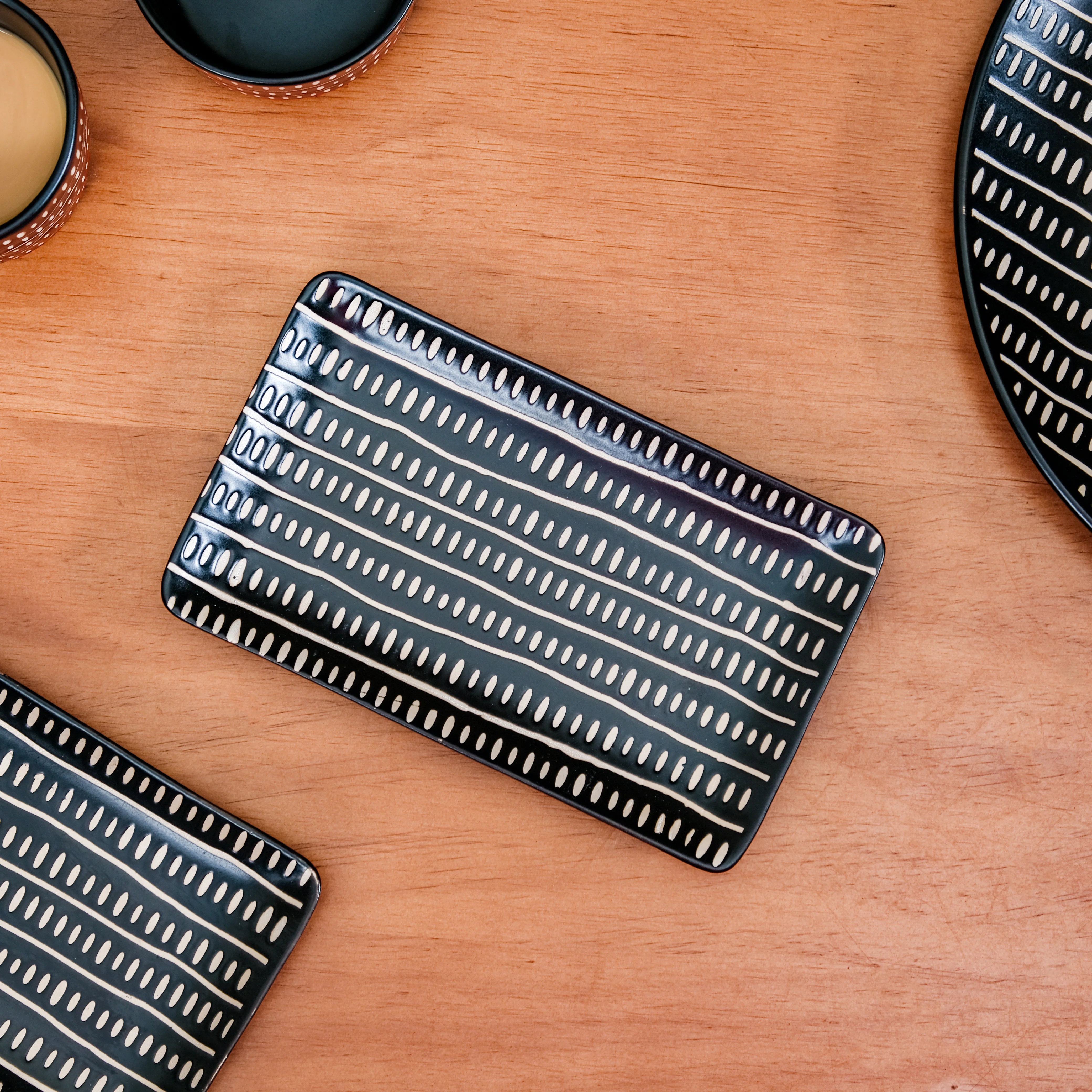Kuro Ceramic Platter Set Of 6 7 Inch - Image 6