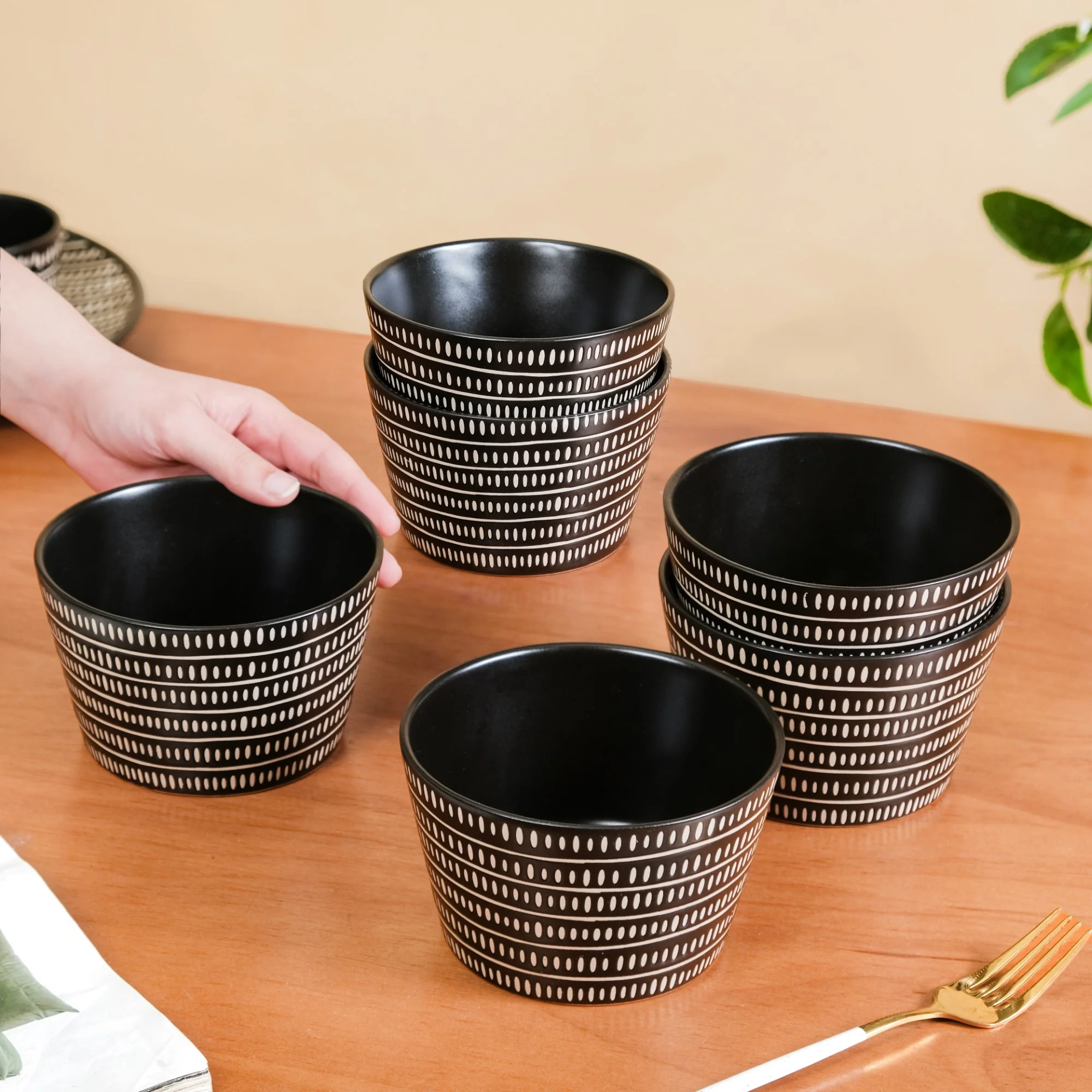 Kuro Ceramic Serving Bowl Set Of 6 600ml - Image 3