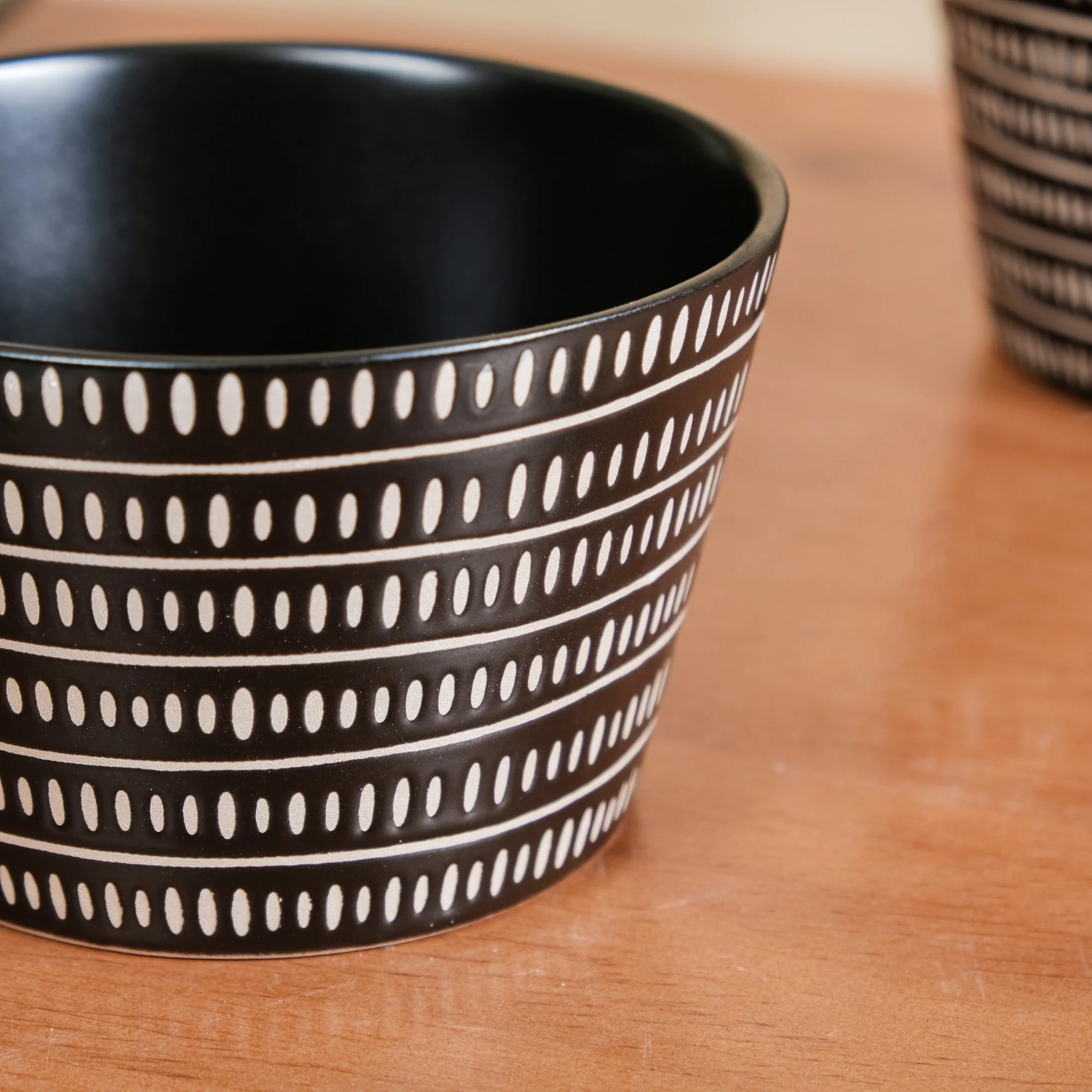 Kuro Ceramic Serving Bowl Set Of 6 600ml - Image 6