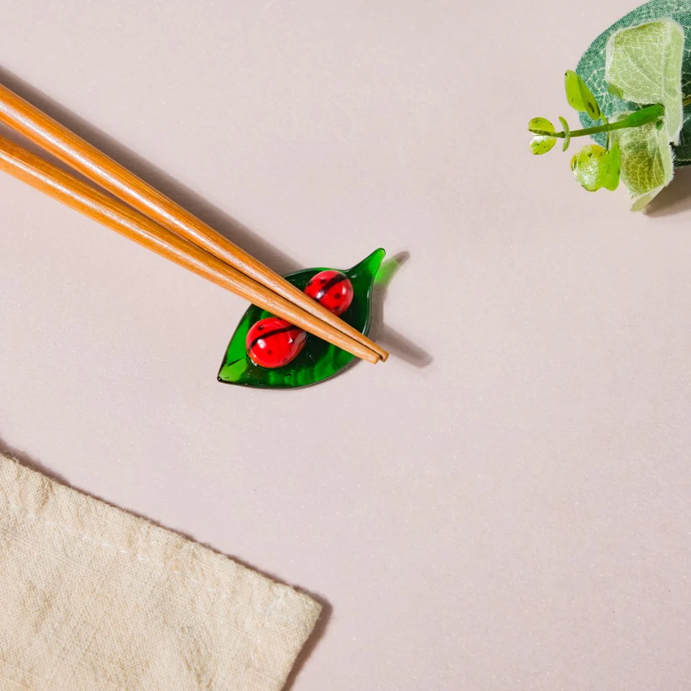 Ladybird Glass Chopstick Rest - Image 5