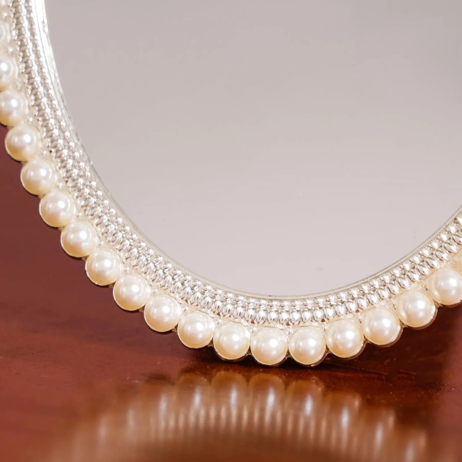 Large Bow Pearl Mirror 13x18cm - Image 6