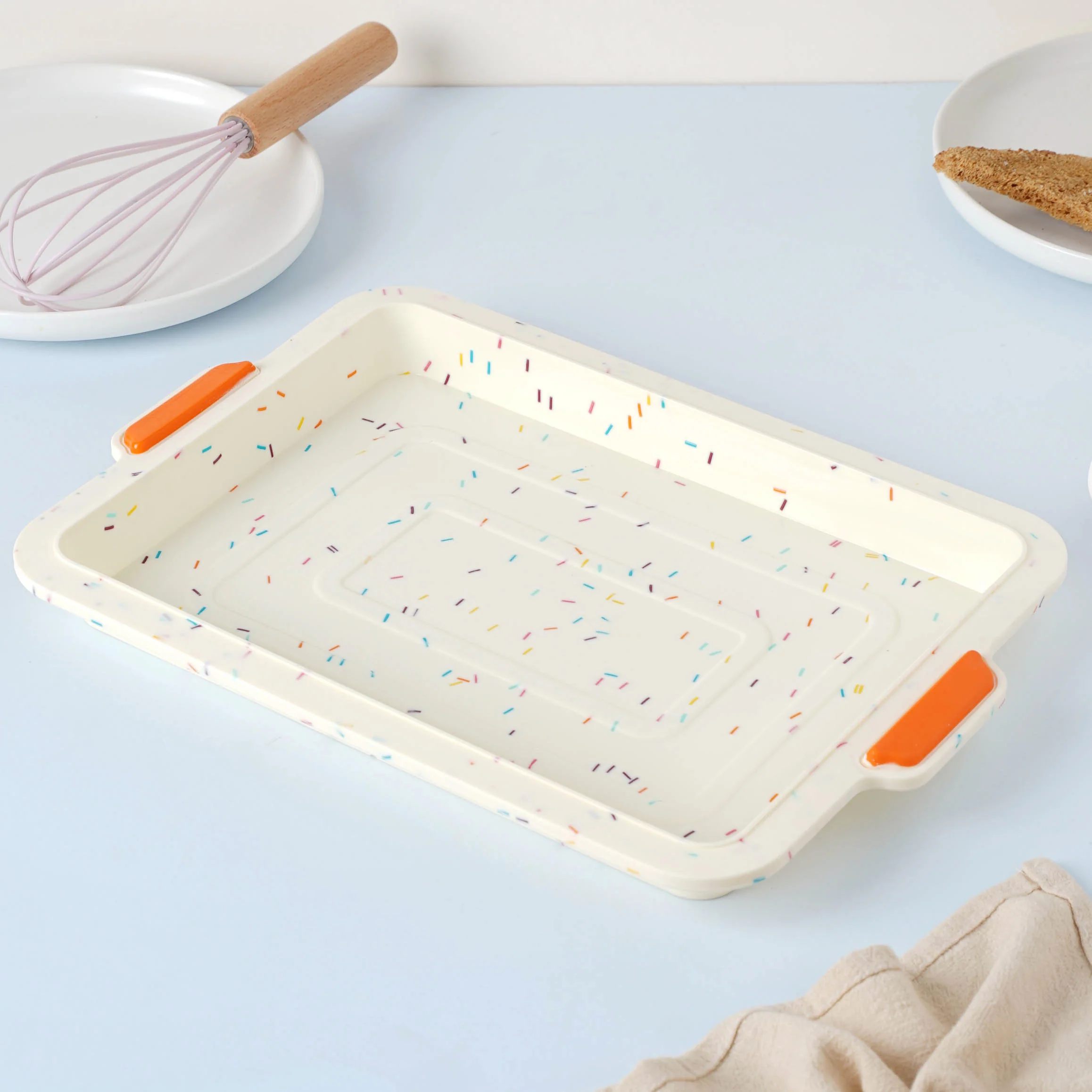 Large Cake Mould - Image 2