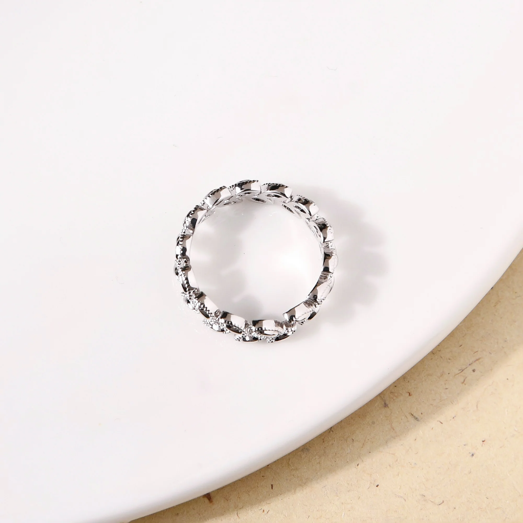 Laurel Wreath Silver Ring - Image 6