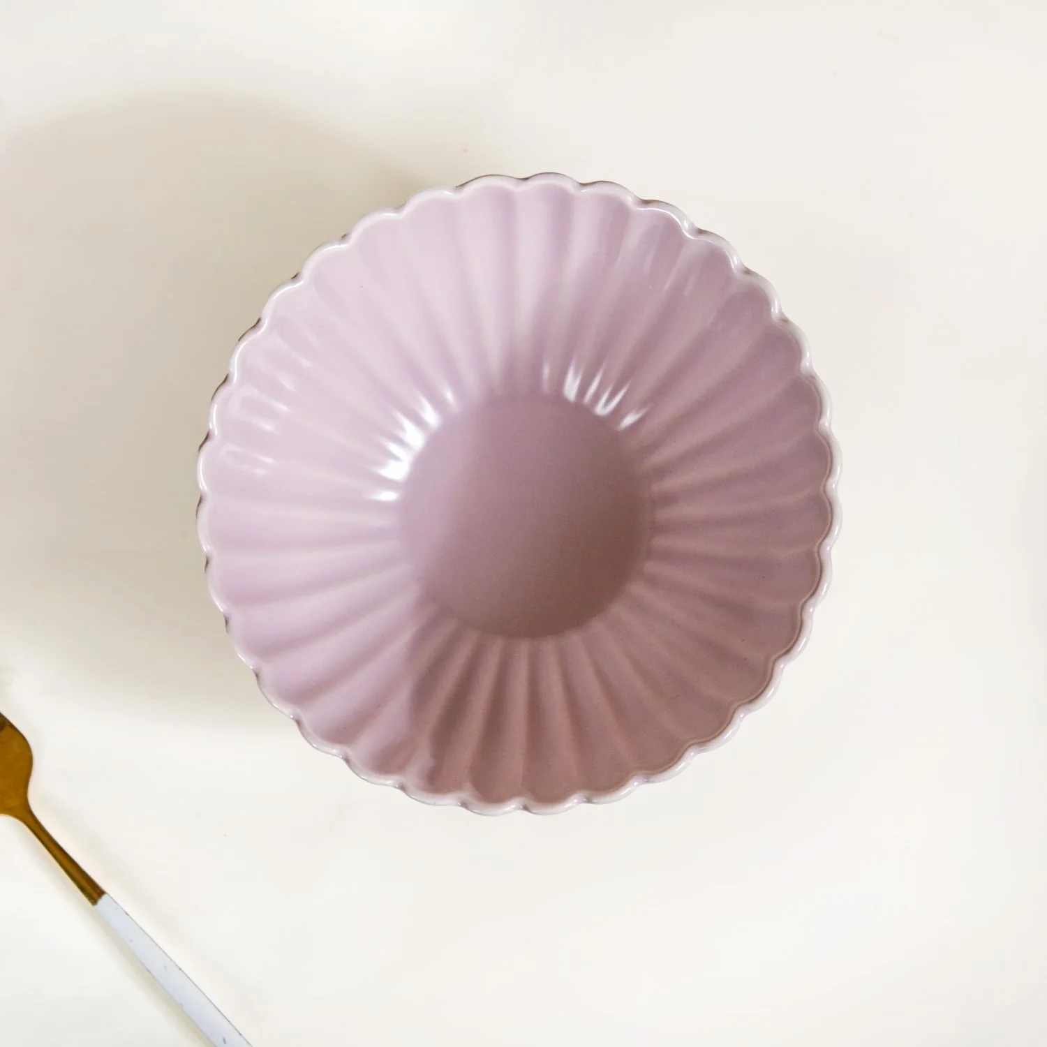 Lilac Scallop Serving Bowls Set Of 2 Small 800ml - Image 7