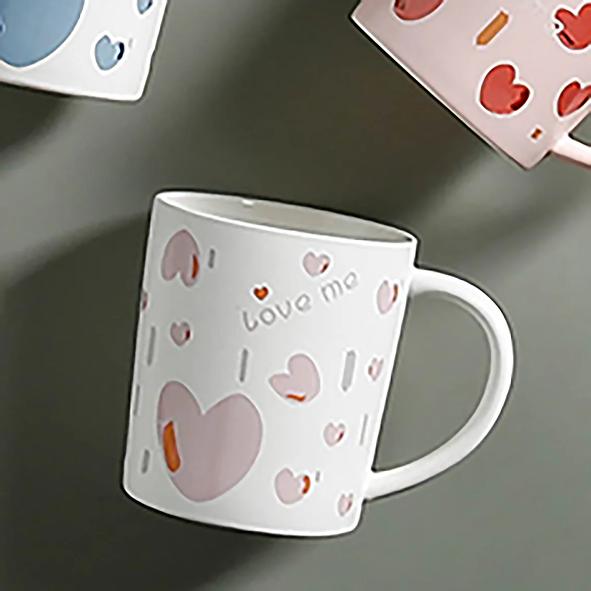 Love Design Mug with Lid - Image 4