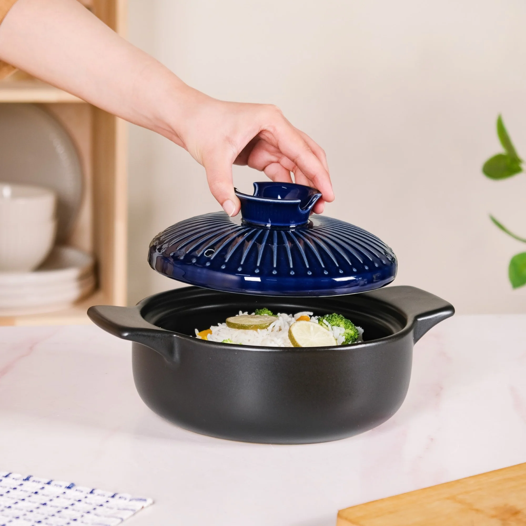 Lumea Japanese Style Earthenware Clay Cooking Pot 1600ml - Image 10