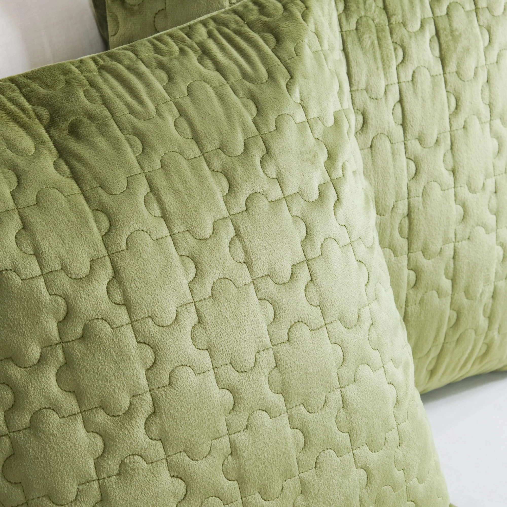 Luxe Cushion Cover & Runner Set Of 3 Green - Image 3