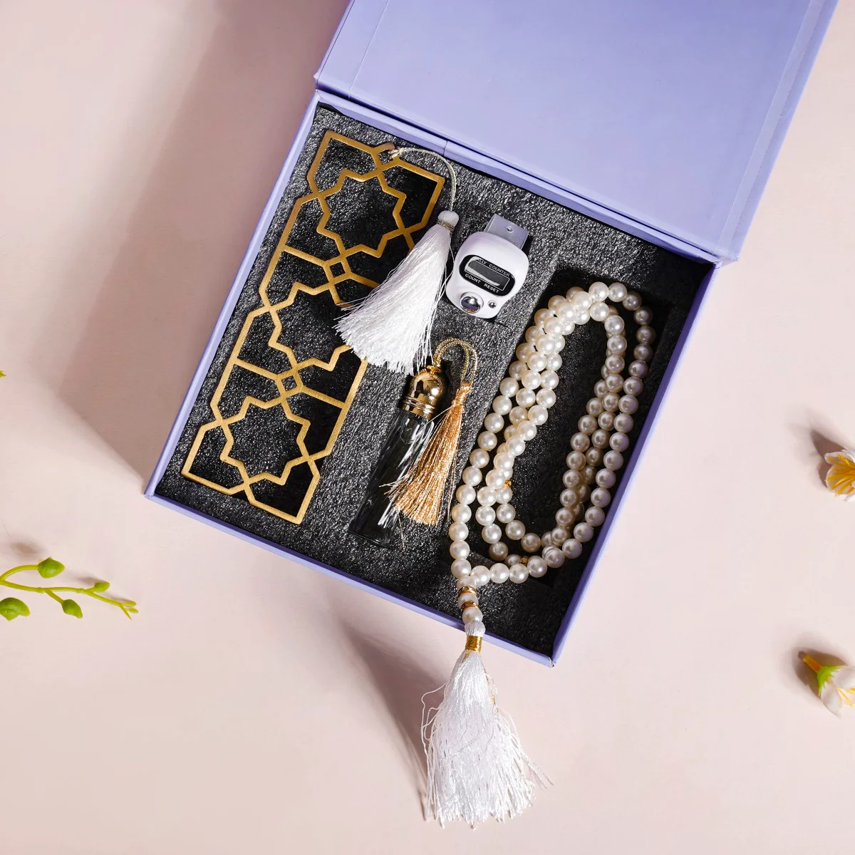 Luxe Gift Hamper Set Of 12 - Image 5