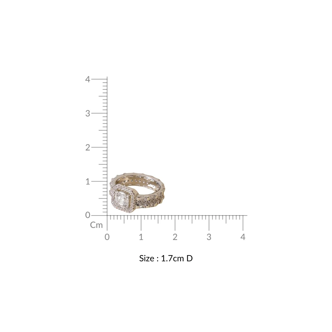 Luxe Solitaire Shimmery Ring - Image 3