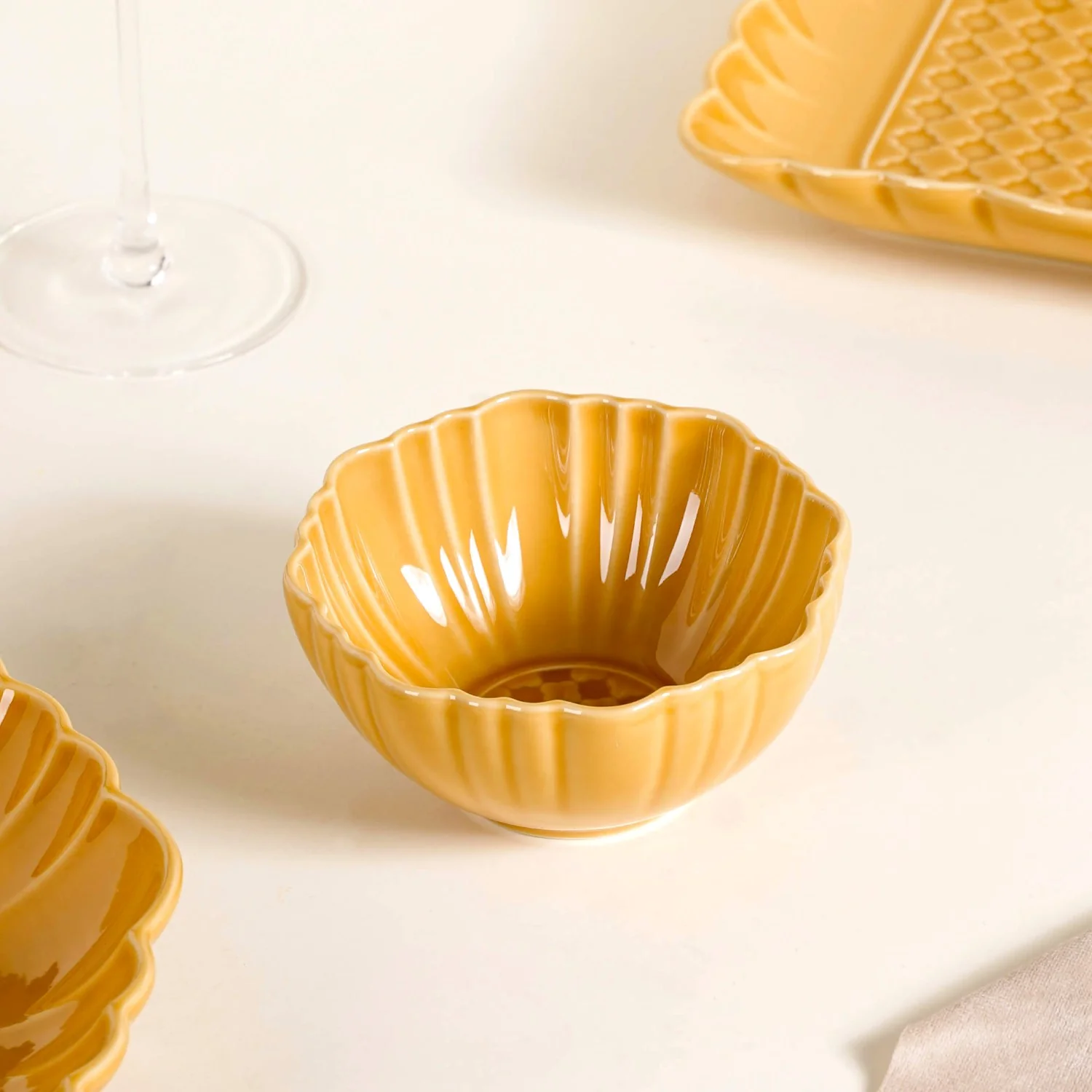 Luxury Texture 28 Piece Dinner Set For 6 Ochre Yellow - Image 22