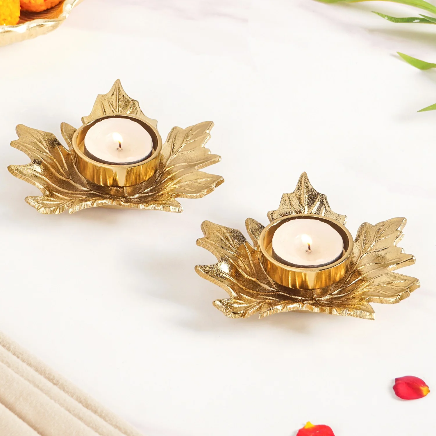 Maple Glow Aluminium Tealight Holder Set Of 2 In Festive Gift Box - Image 4