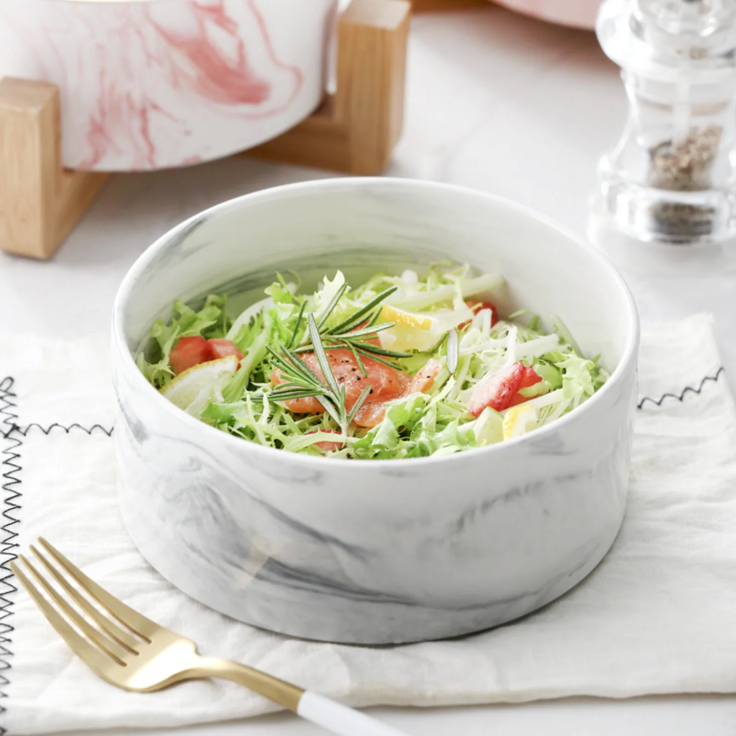 Marble Bowl with Stand - Image 2