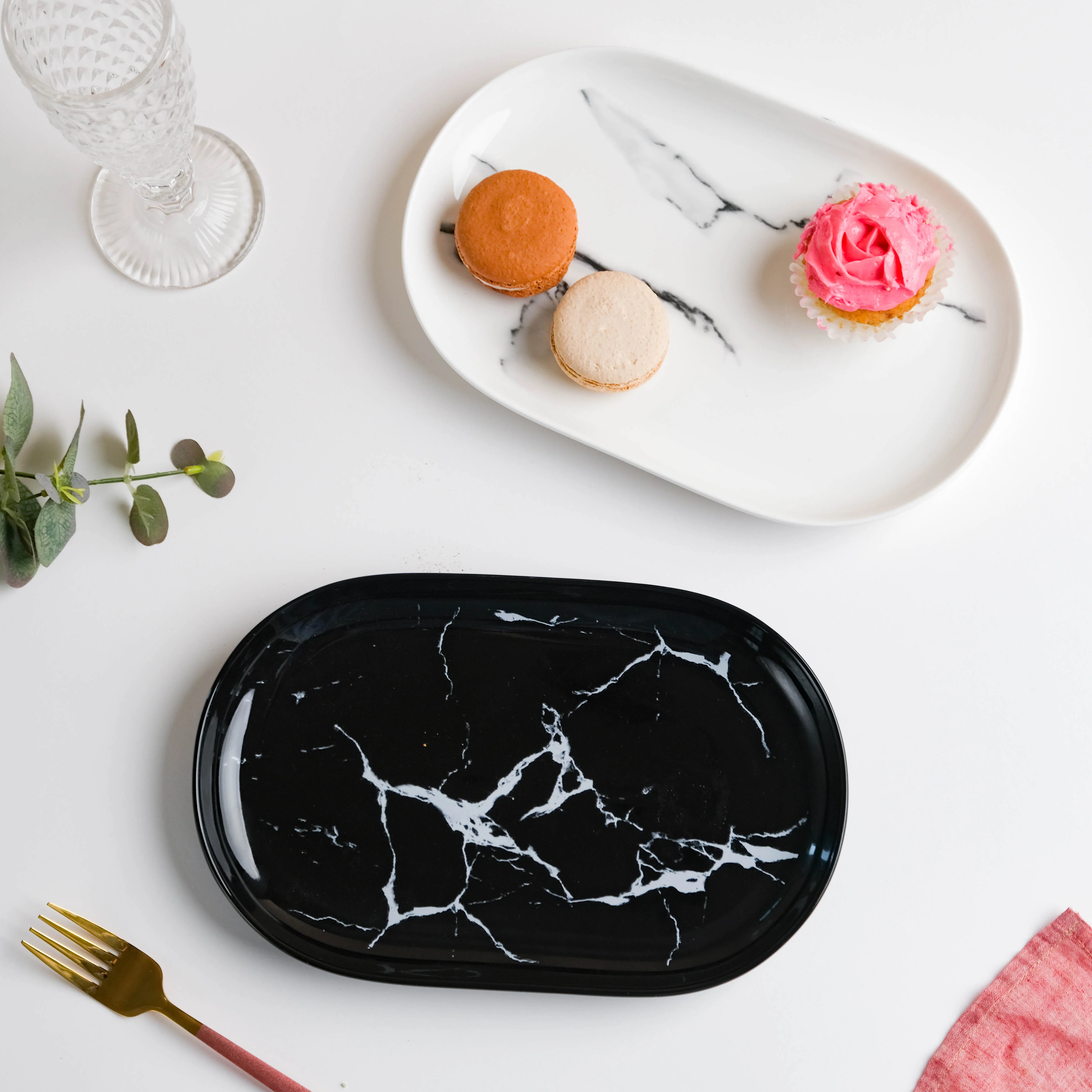 Marble Patterned Black Oval Platter 10 Inch - Image 6