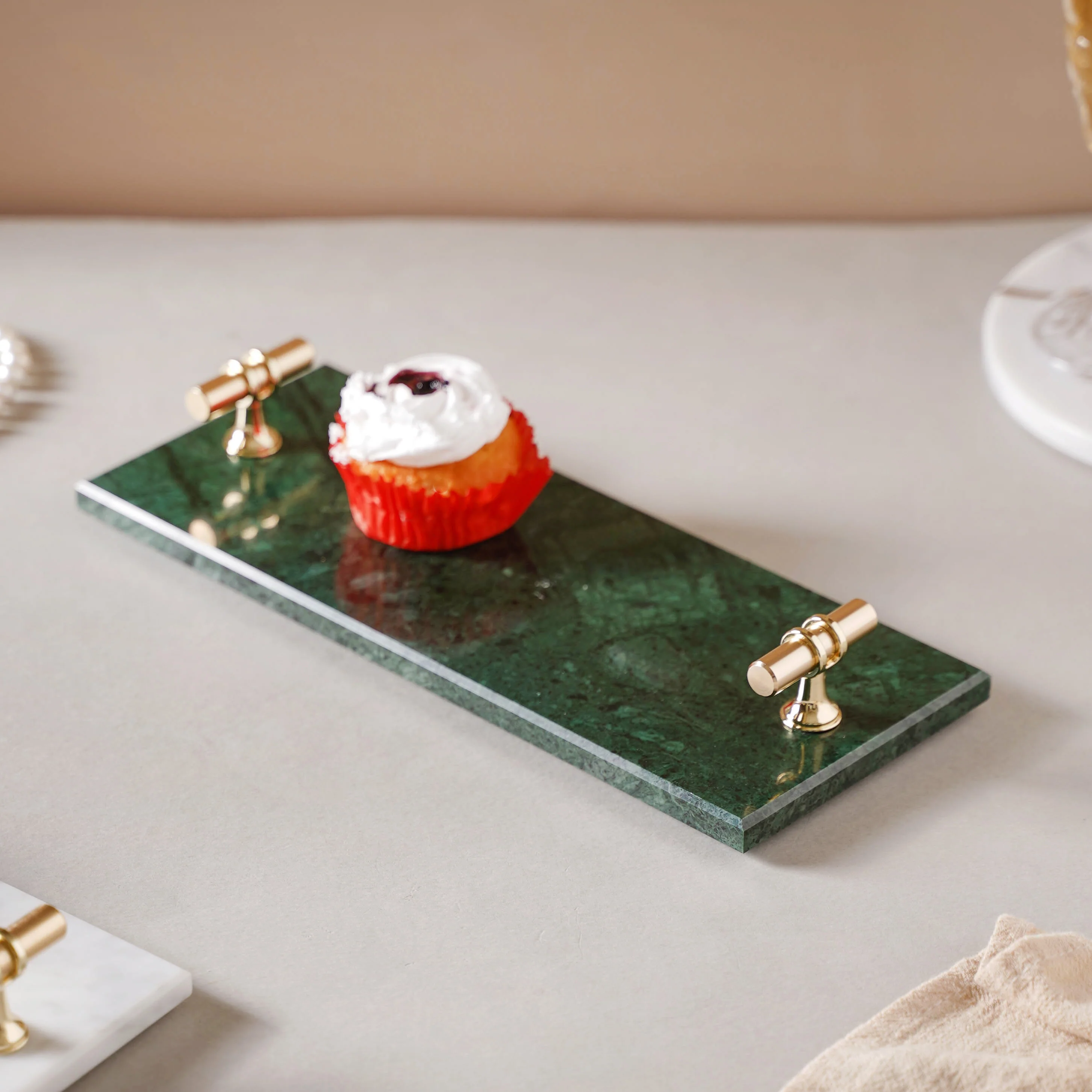 Marble Tray With Metal Handle - Image 4