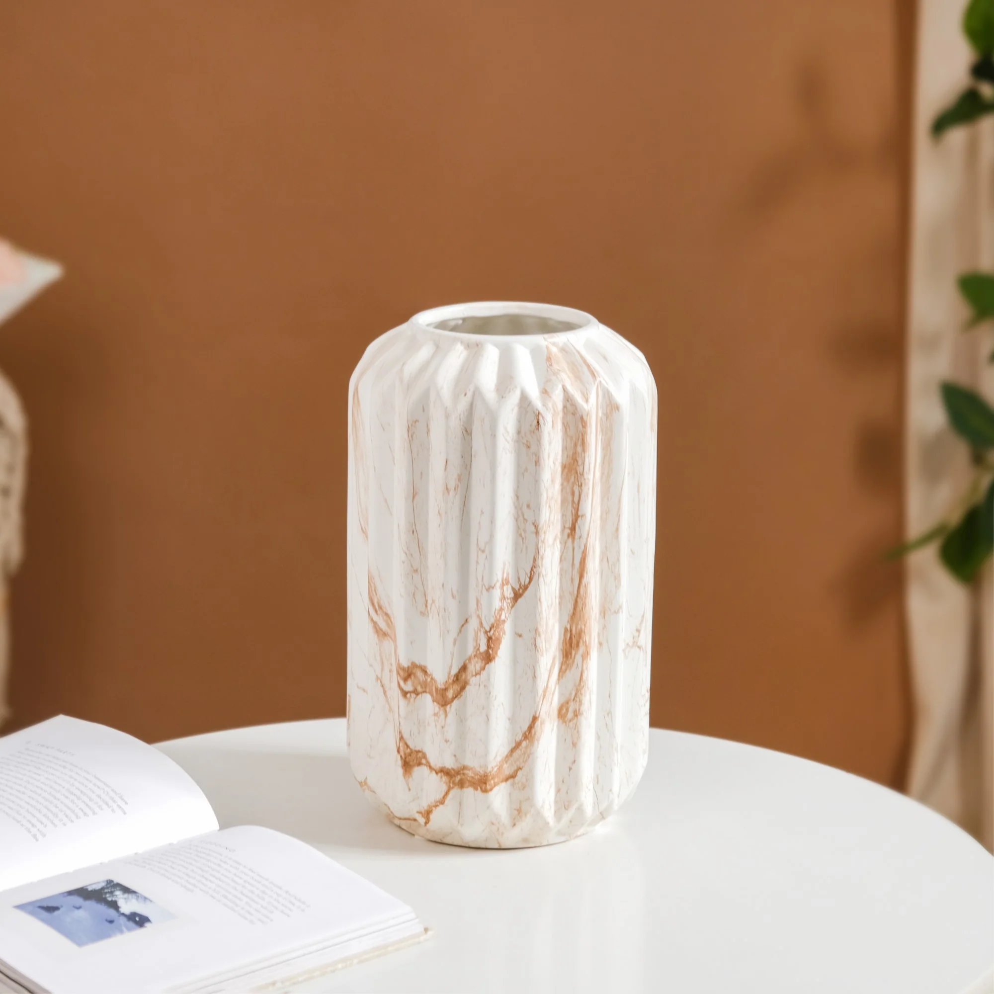 Marbled Chic Ceramic Vase - Image 3