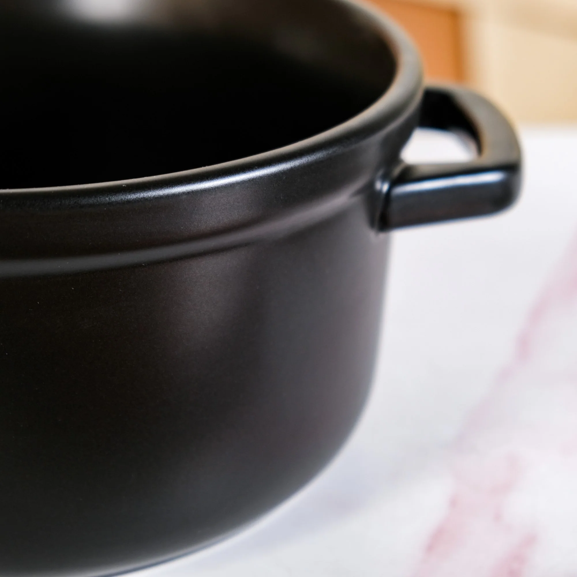 Matte Black Ceramic Cocotte Cooking Pot 4200ml - Image 8