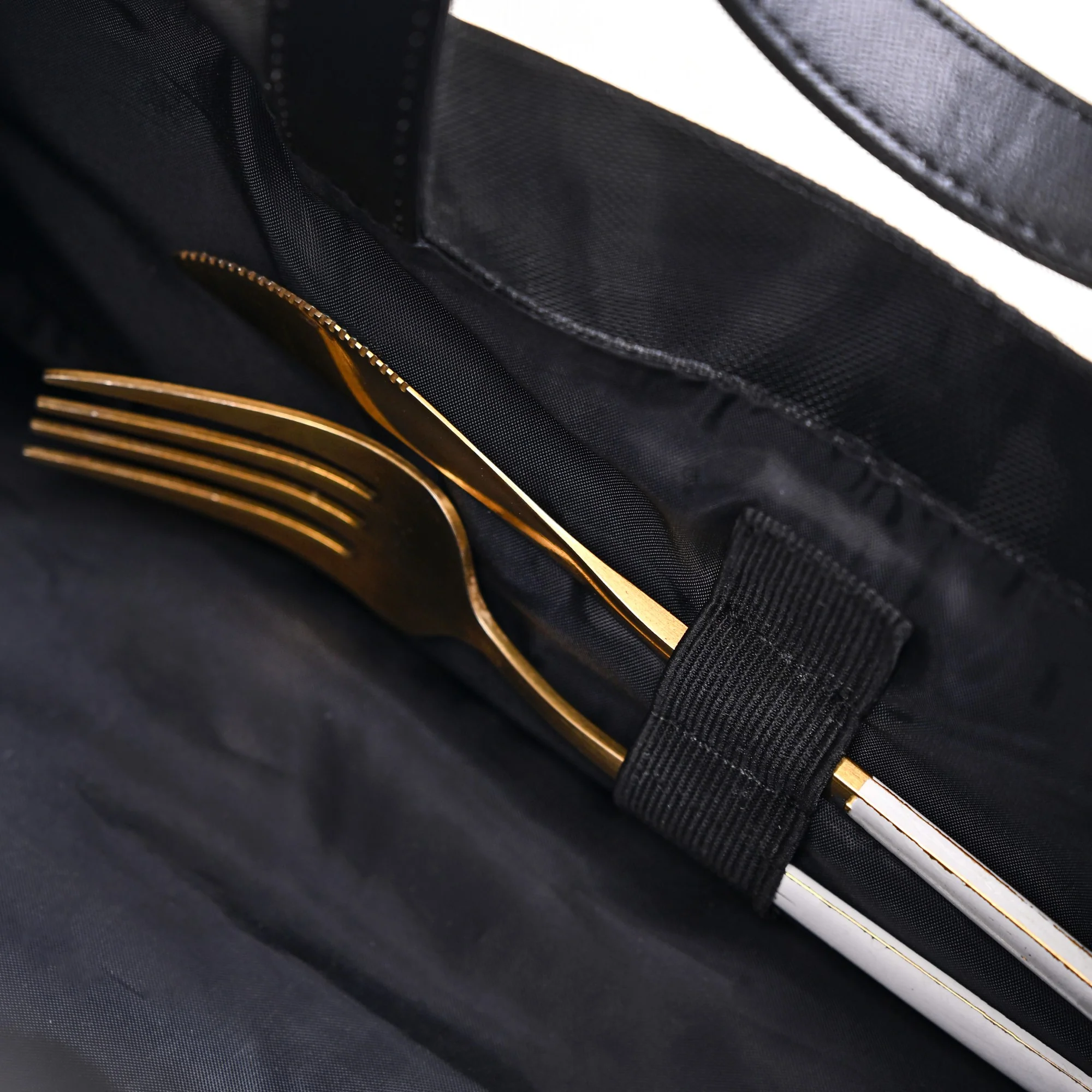 Mesh Lunch Bag Black - Image 12