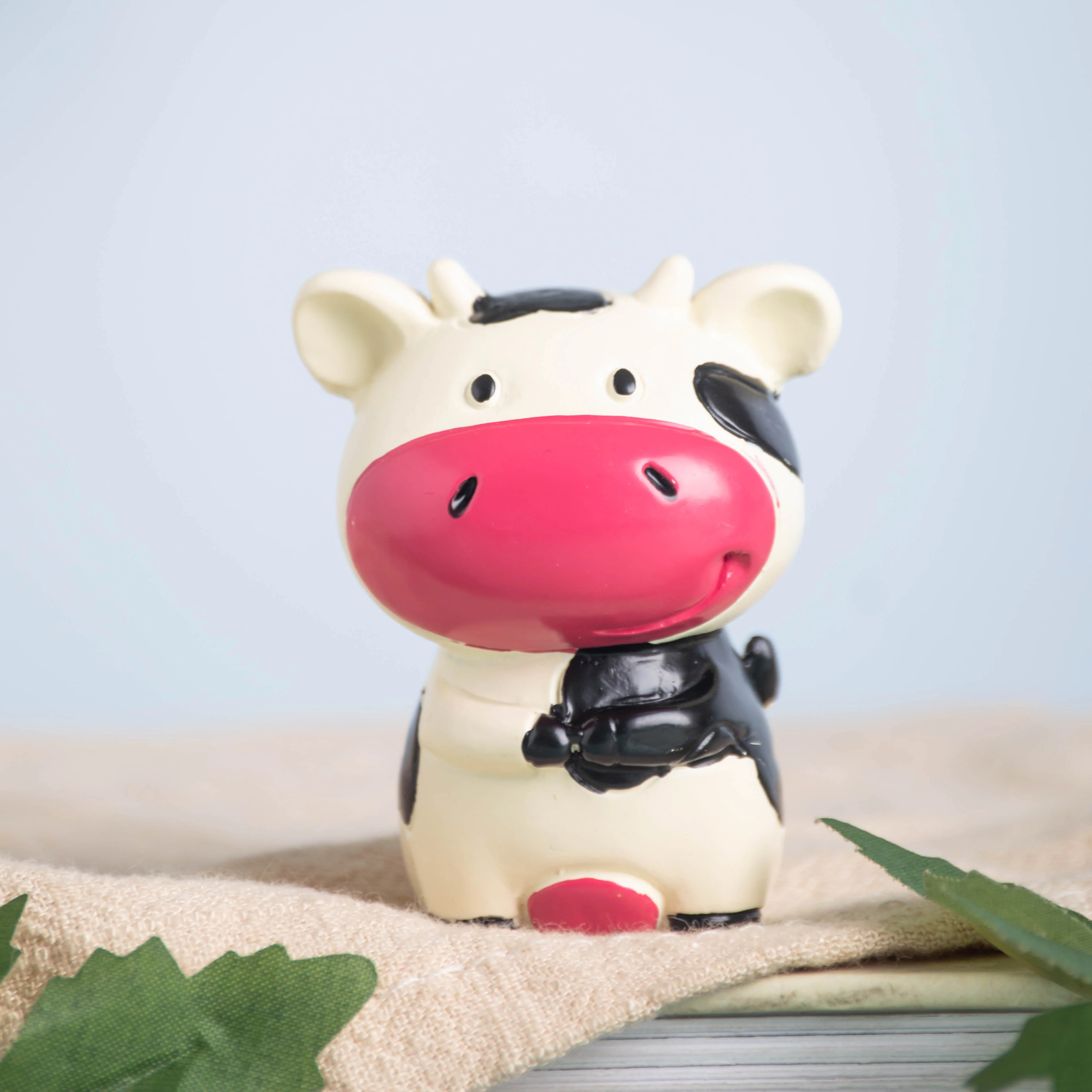 Miniature Farm Animal Showpiece - Image 9
