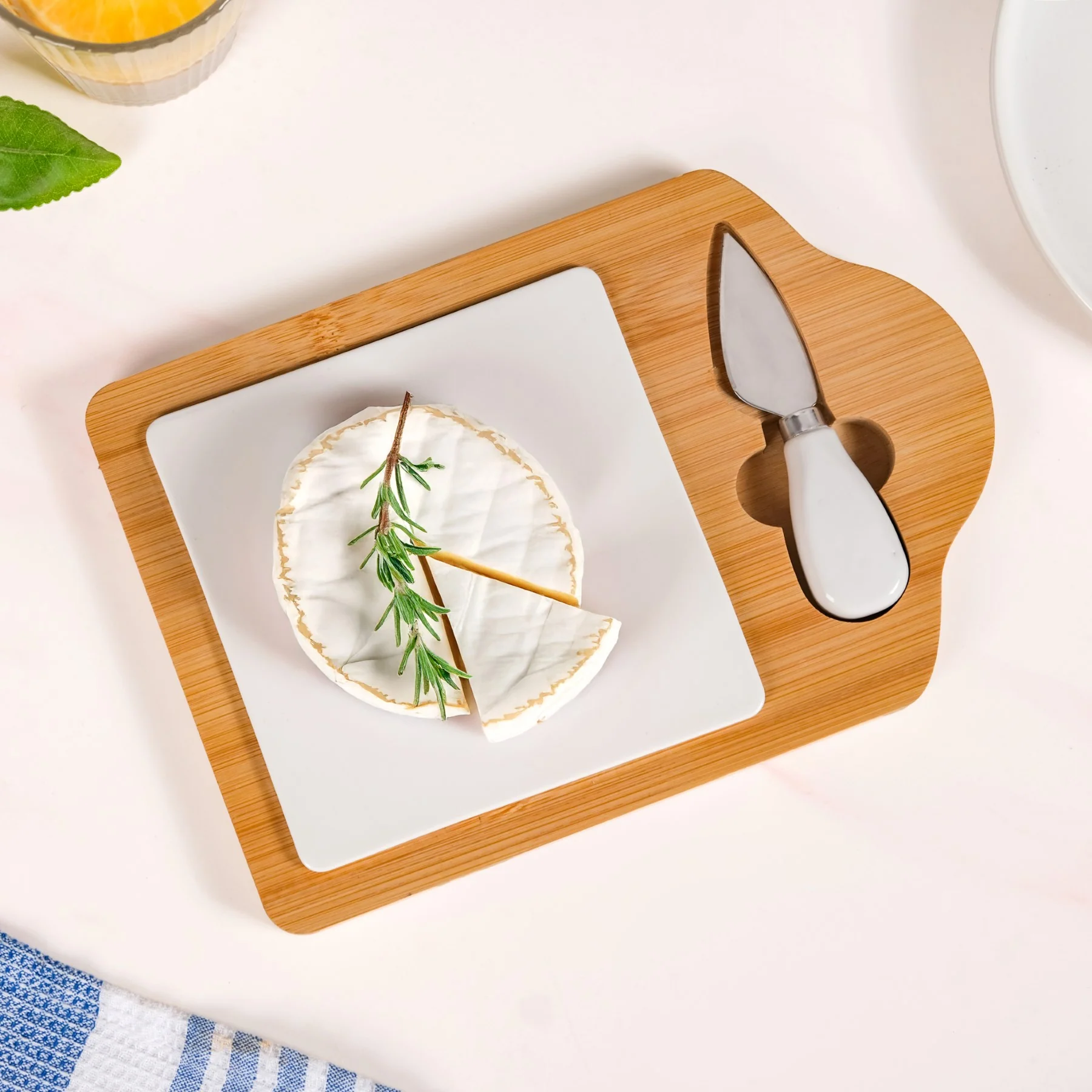 Minimalist Charcuterie Board With Knife - Image 8