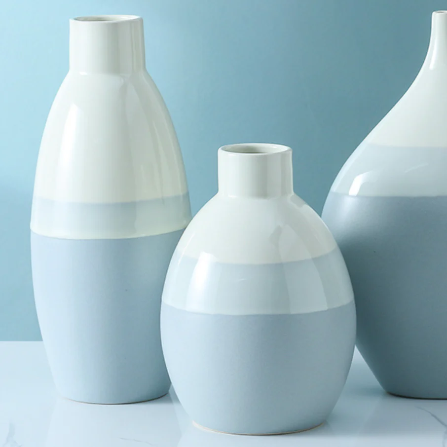 Minimalist Vase - Image 4